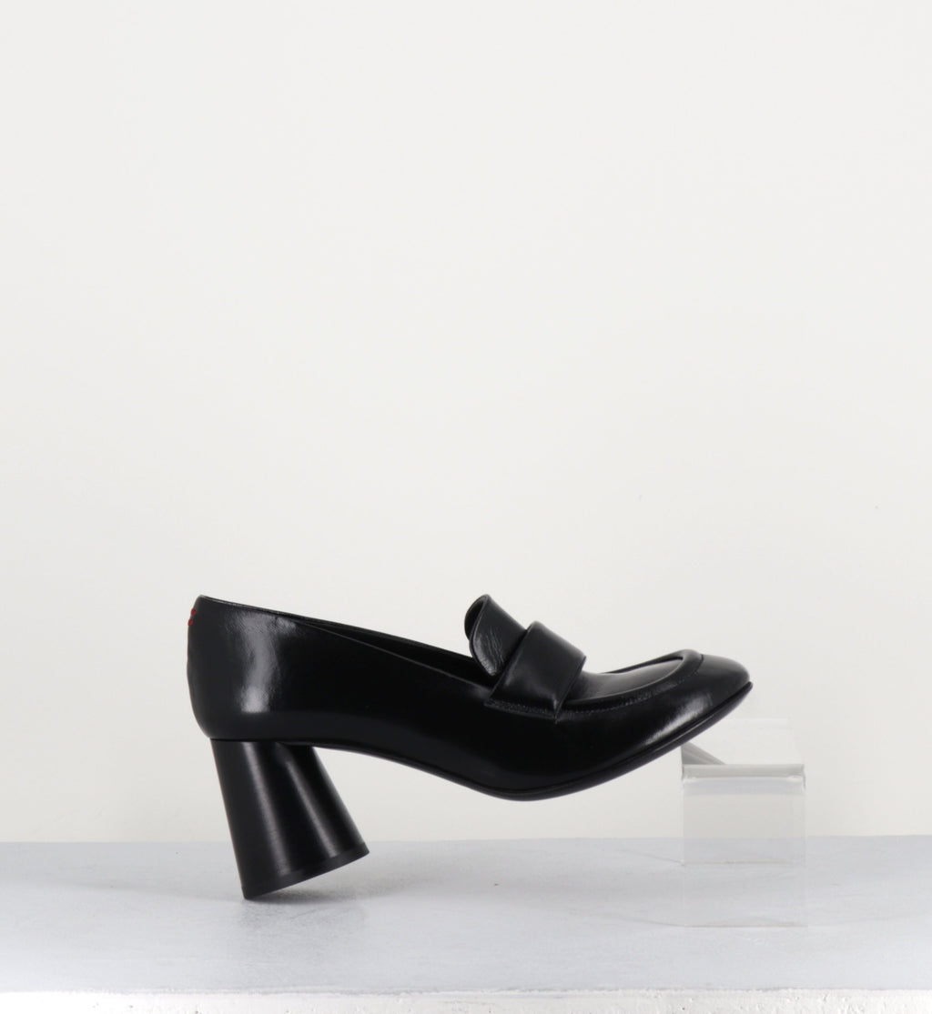Mocassins à talon en cuir noir - ACE03 NERO