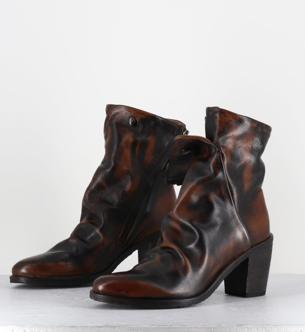 B82209 RITHM CALVADOS