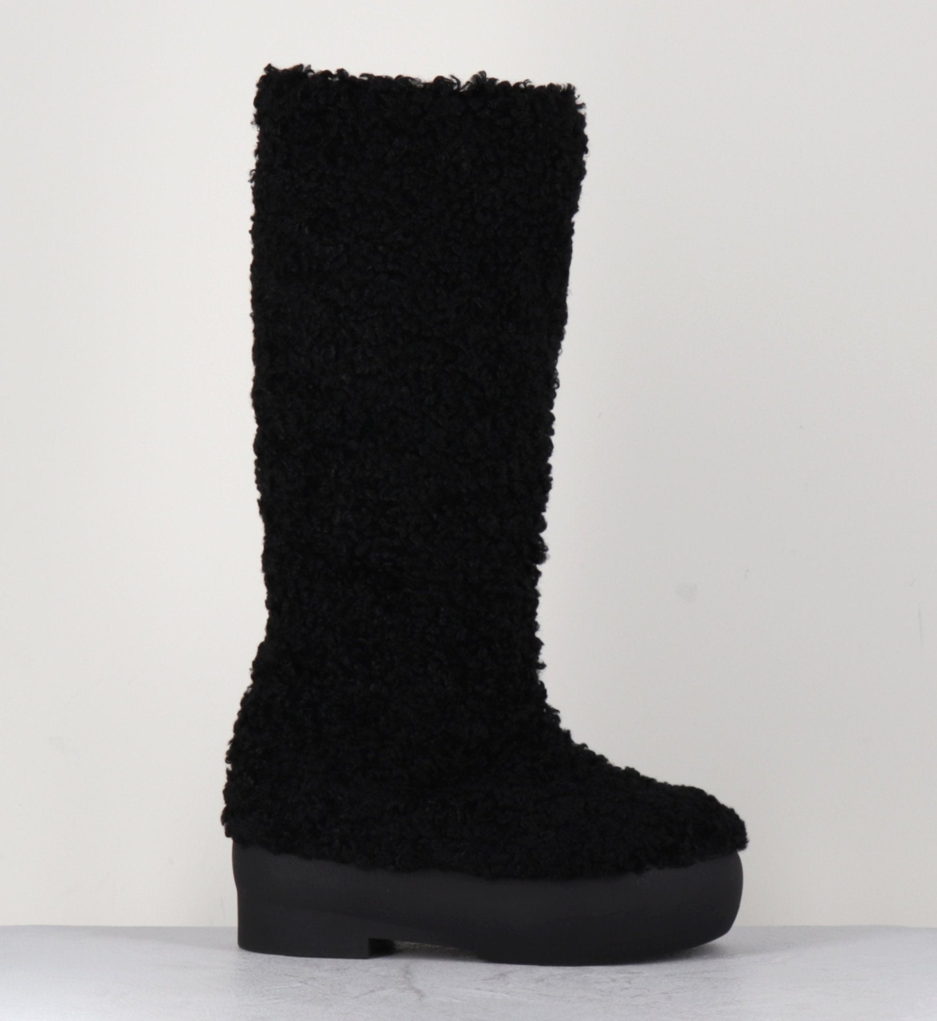 GIA-22 SHEARLING BLACK