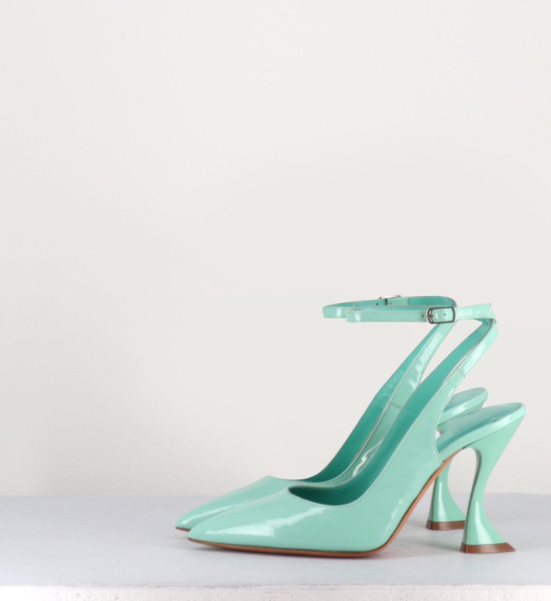 2616 VERNICE MINT