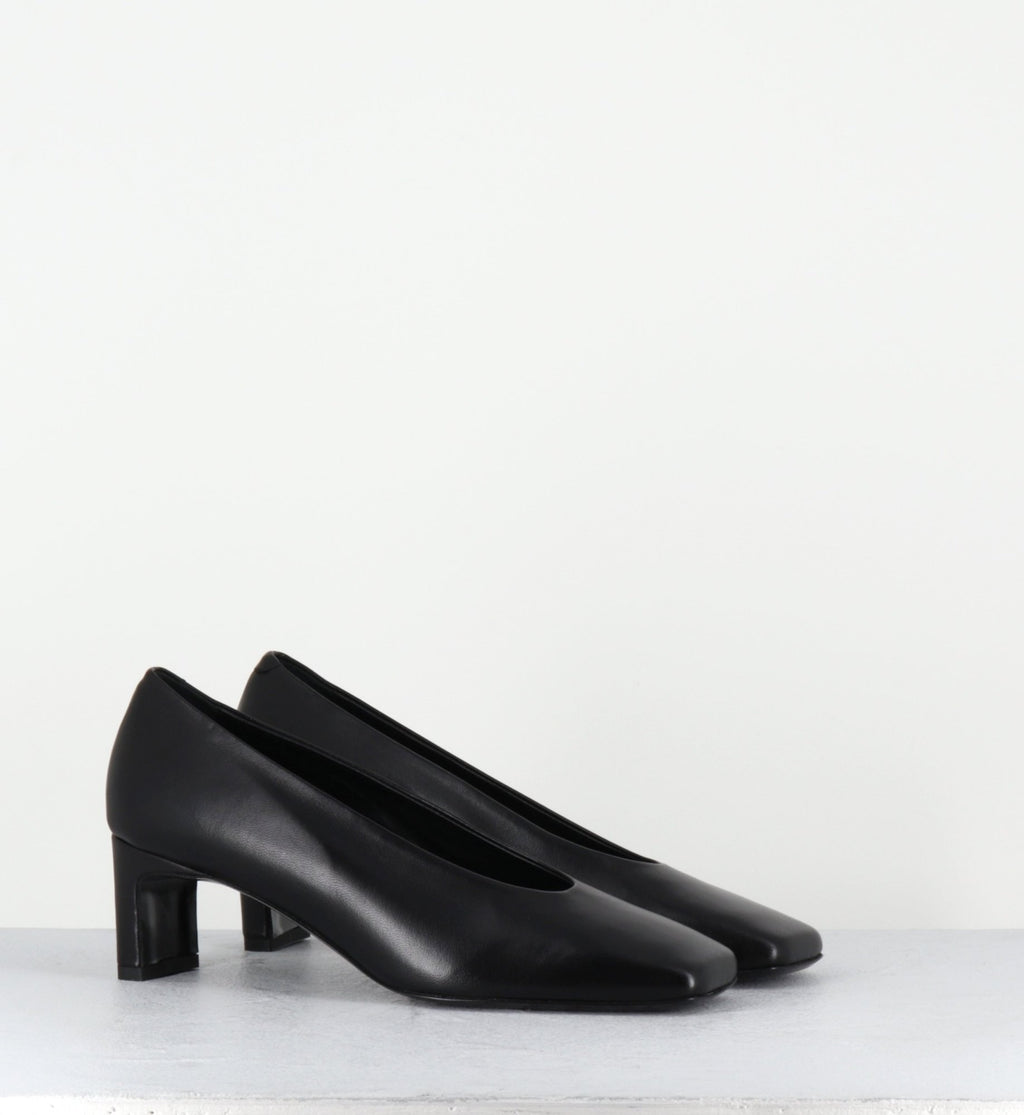 SANTI BLACK COWHIDE