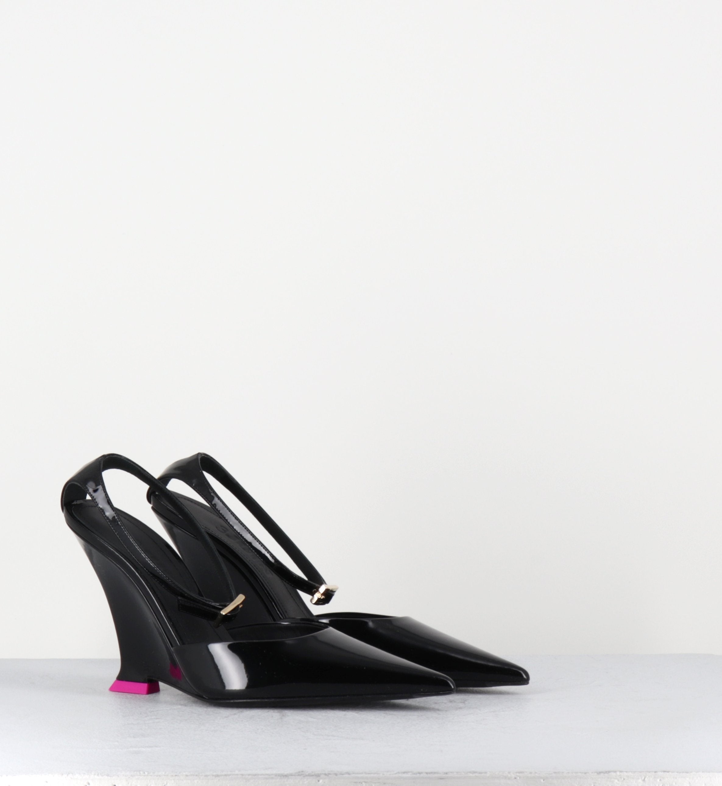CLEA PATENT BLACK