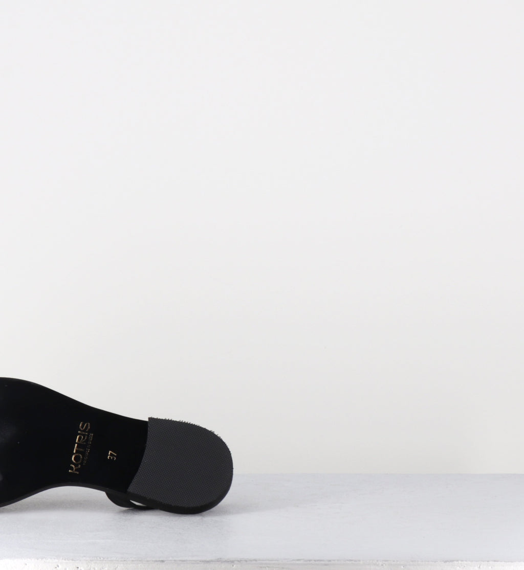 K817 BLACK