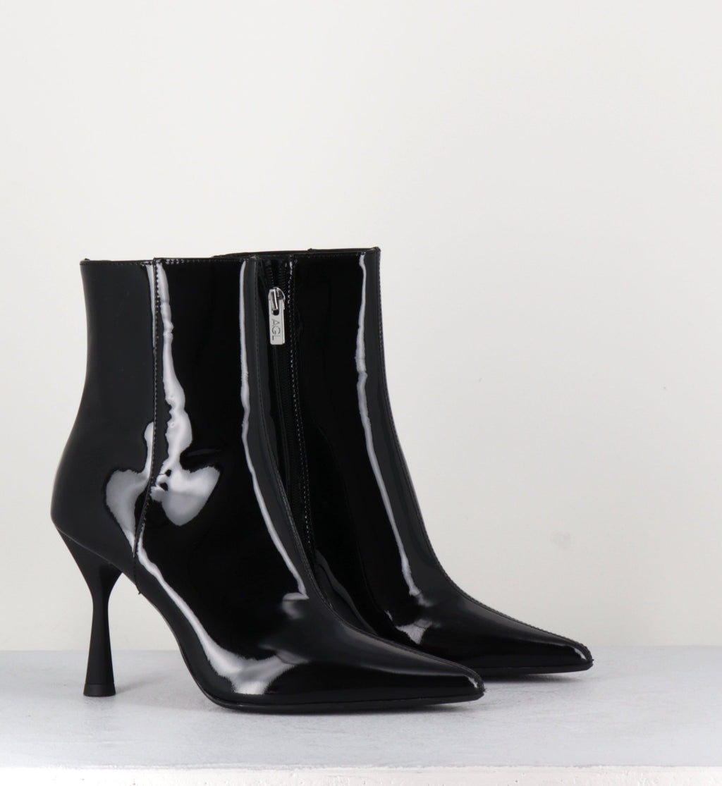 Boots bout pointu en cuir vernis noir - DEA SHINY