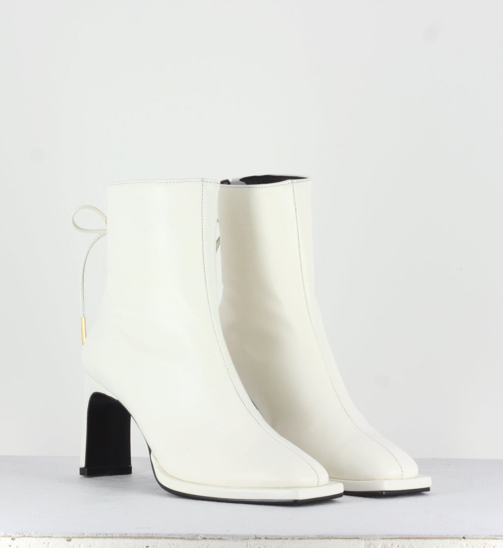 RIBBON SQUARE THIN BOOTS