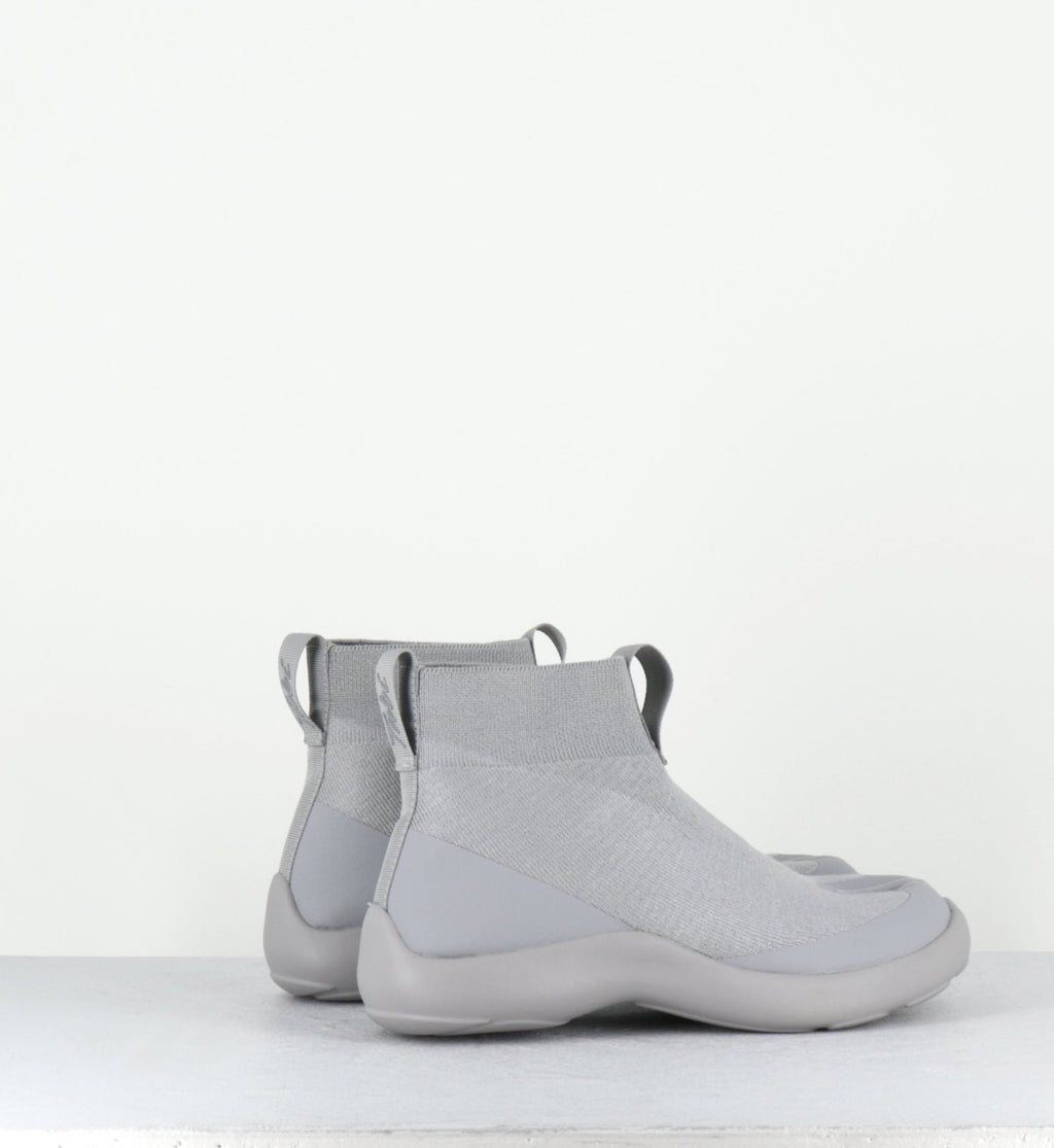 TABI HIGHTOP GREY