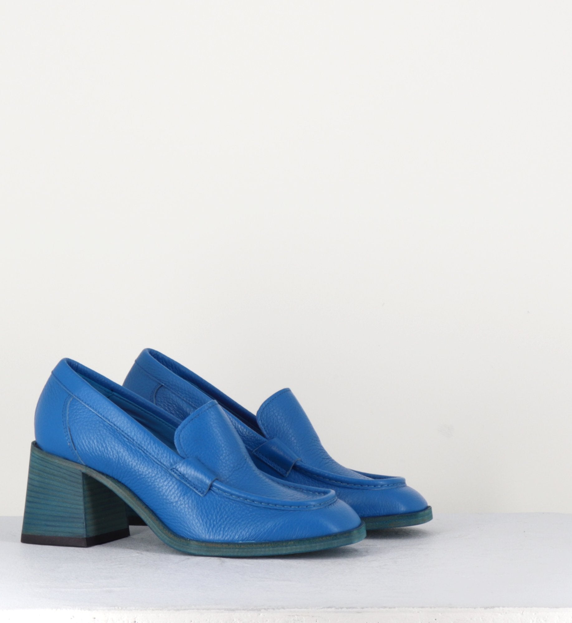PE8630 BLU