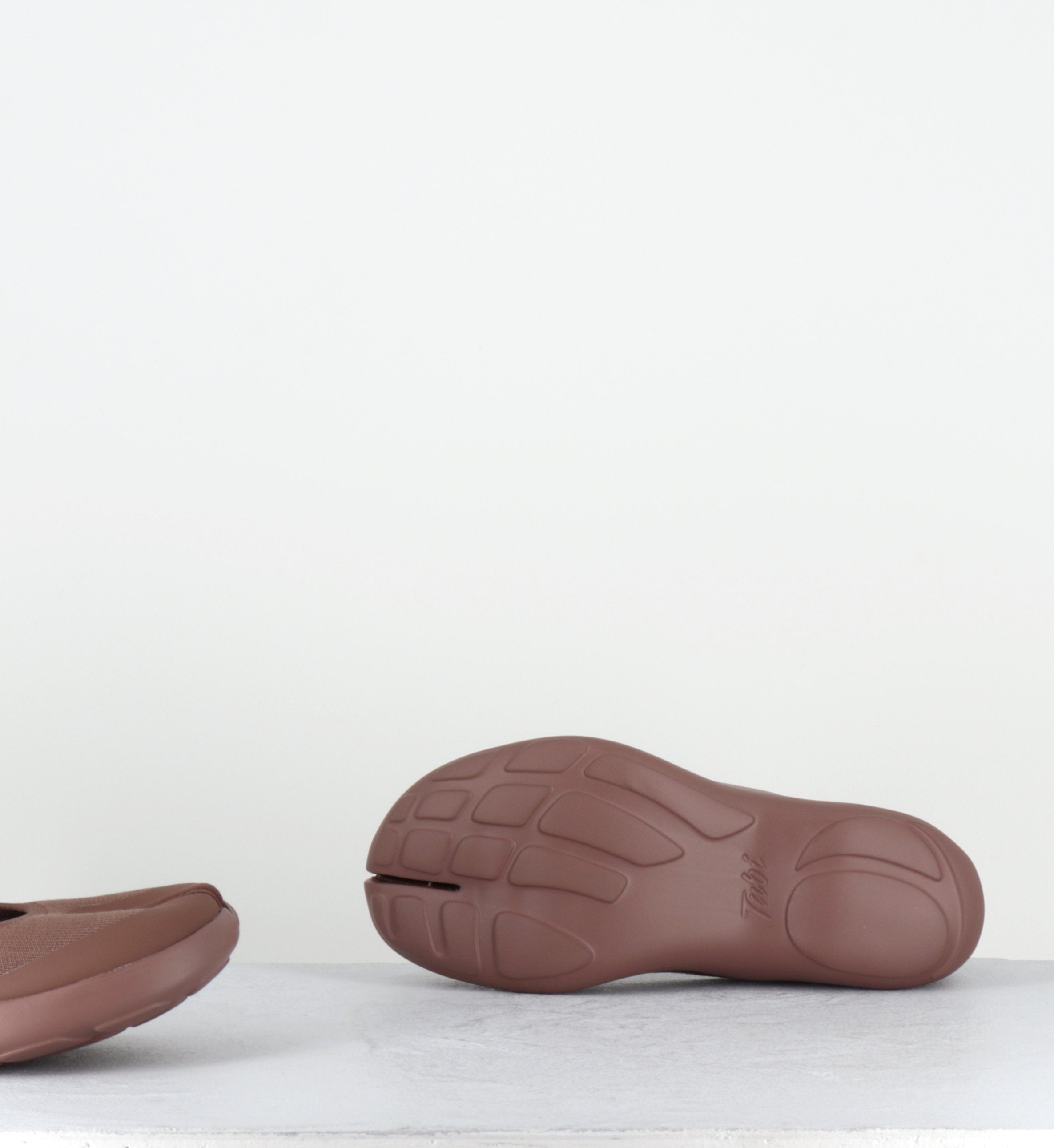 TABI BALLERINA CHOCOLATE