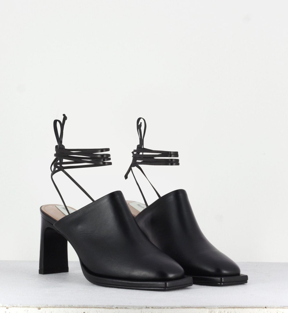 Reike Nen - Clean Square Mules Black