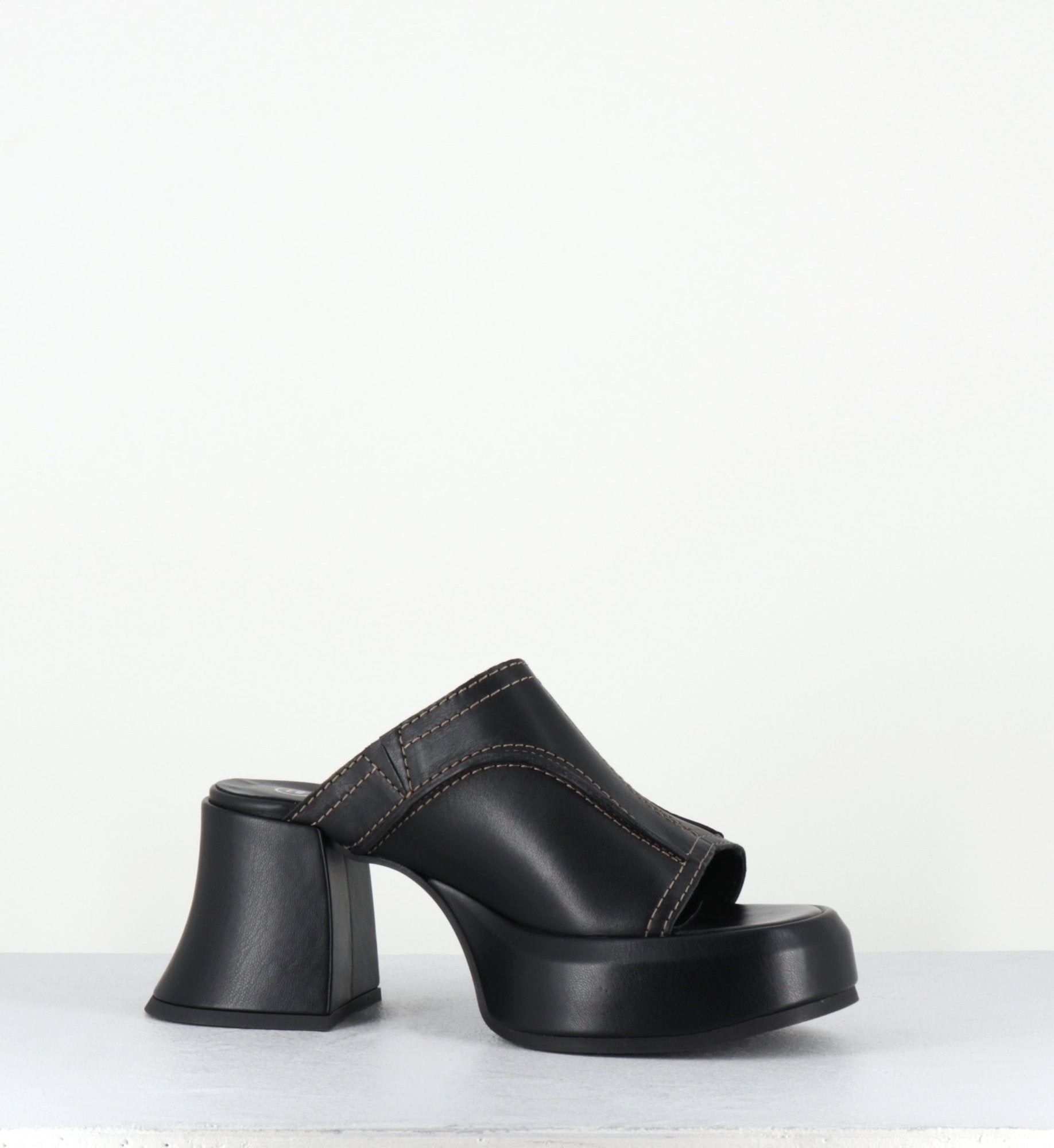 LOTA BLACK SANDAL