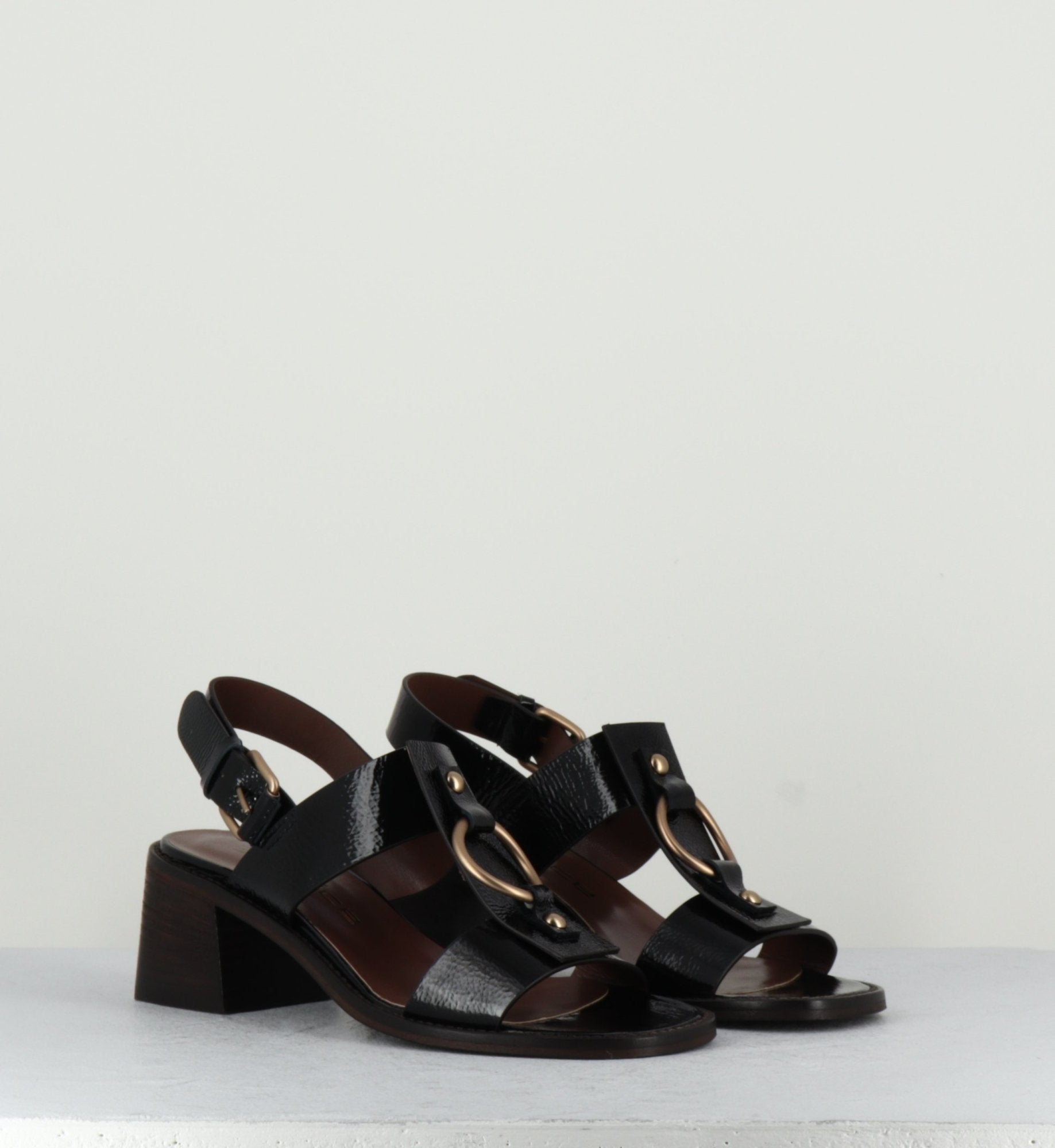 PE21004 NERO