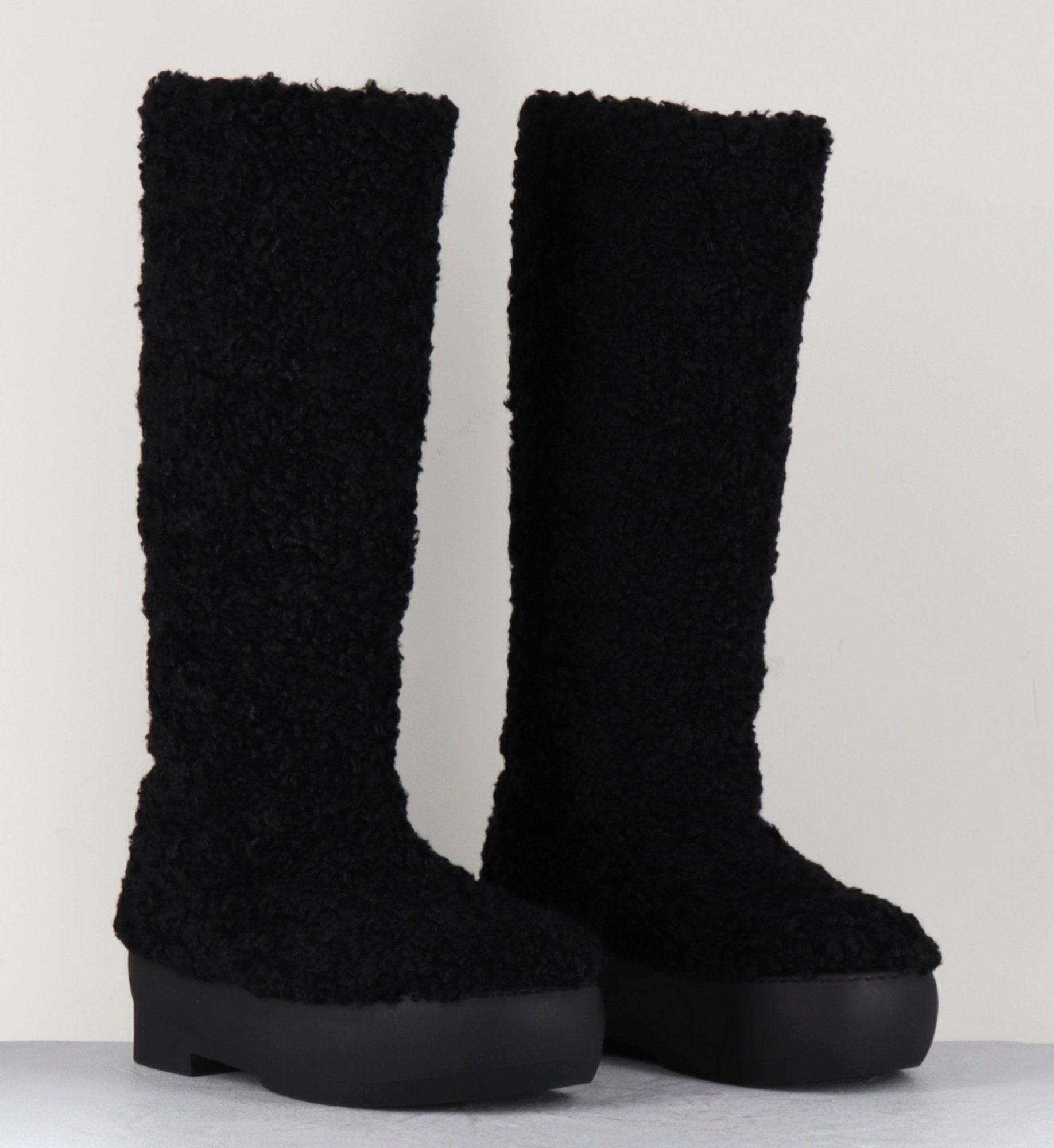 GIA-22 SHEARLING BLACK