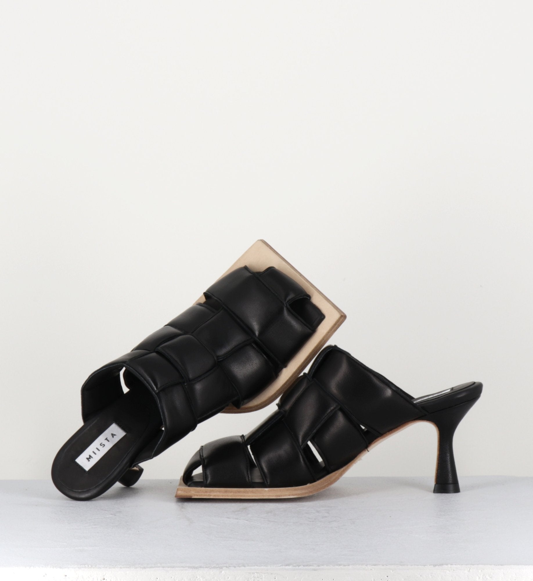 MAYTE BLACK MULES