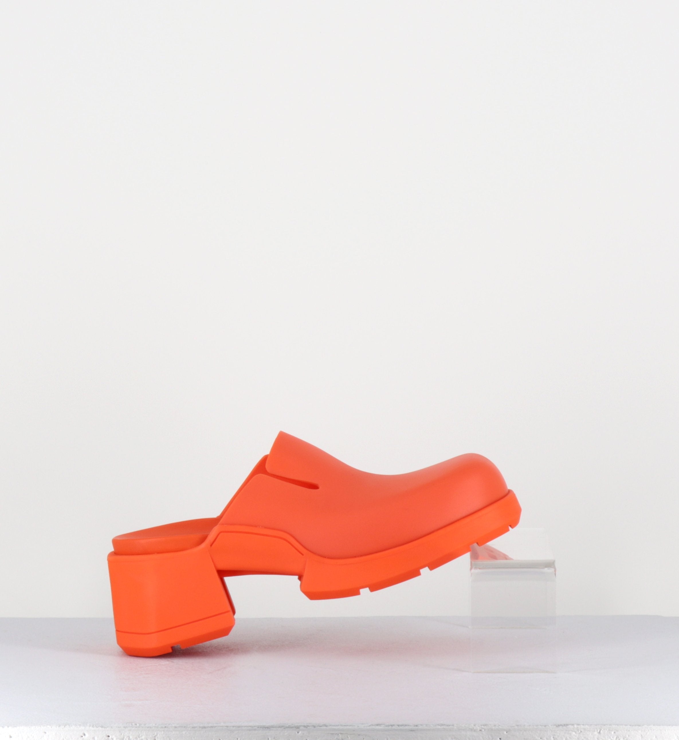 BLISSA ORANGE MULES