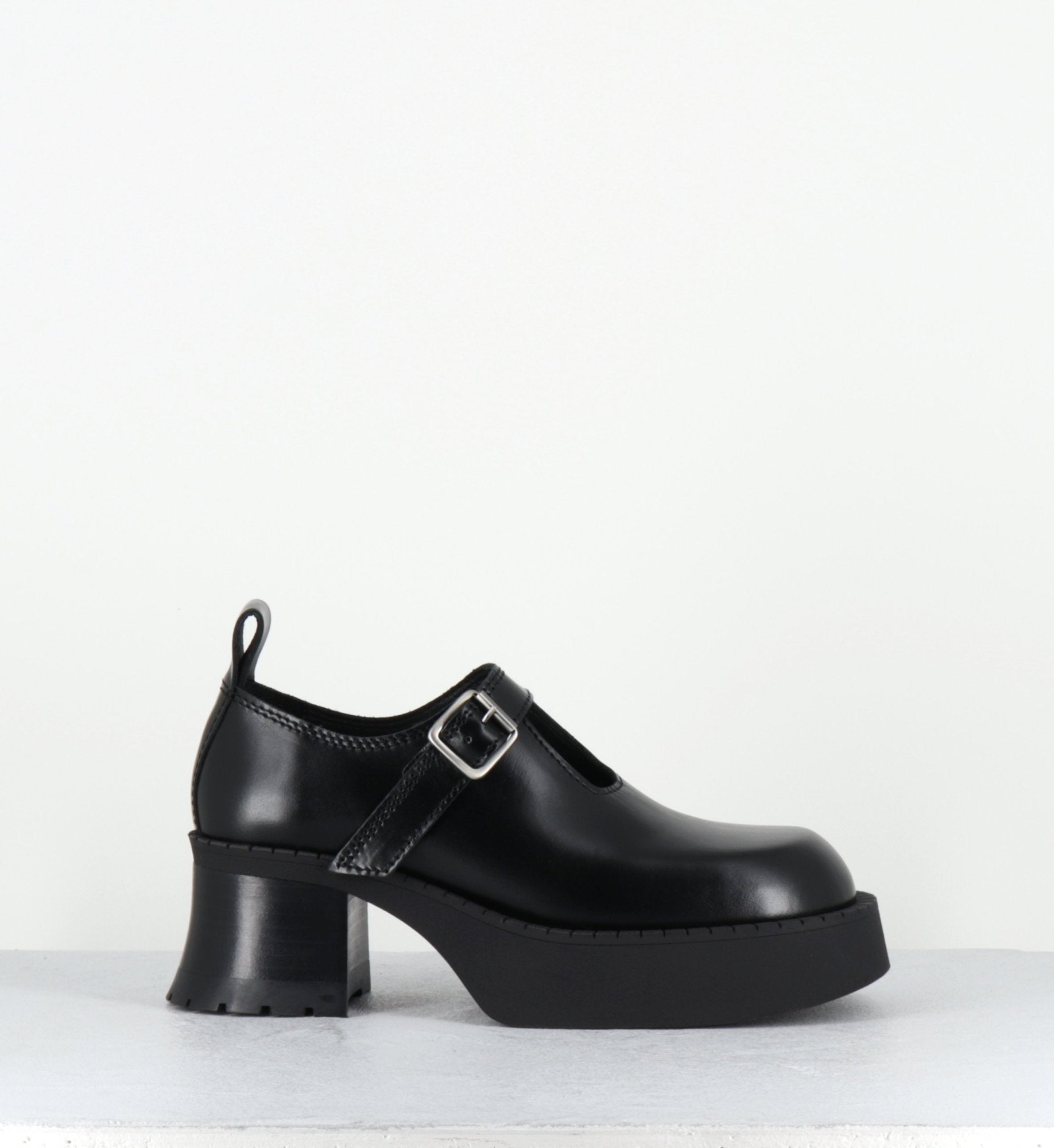 BIRGIT BLACK BROGUES