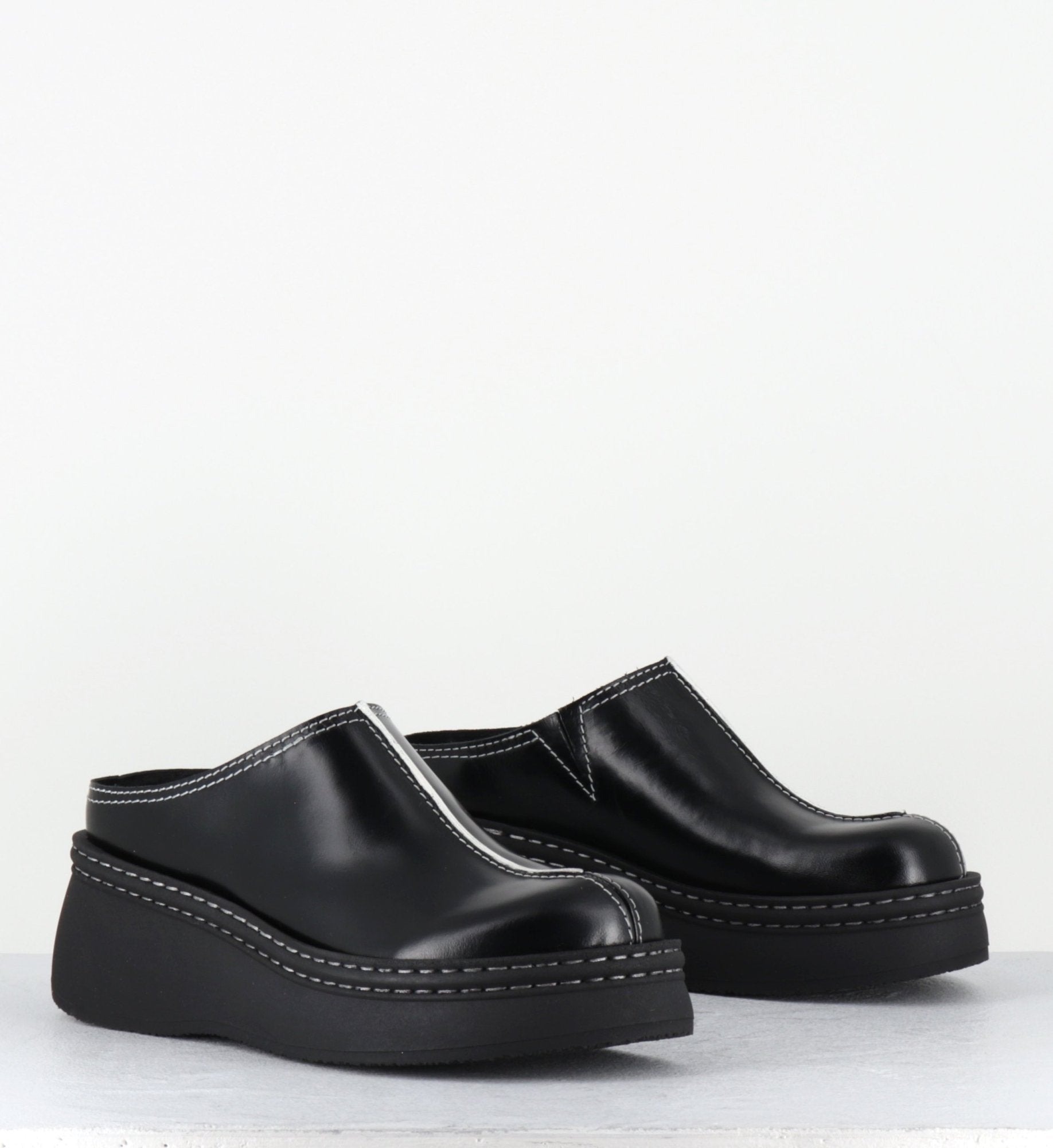 MEGO BLACK MULES