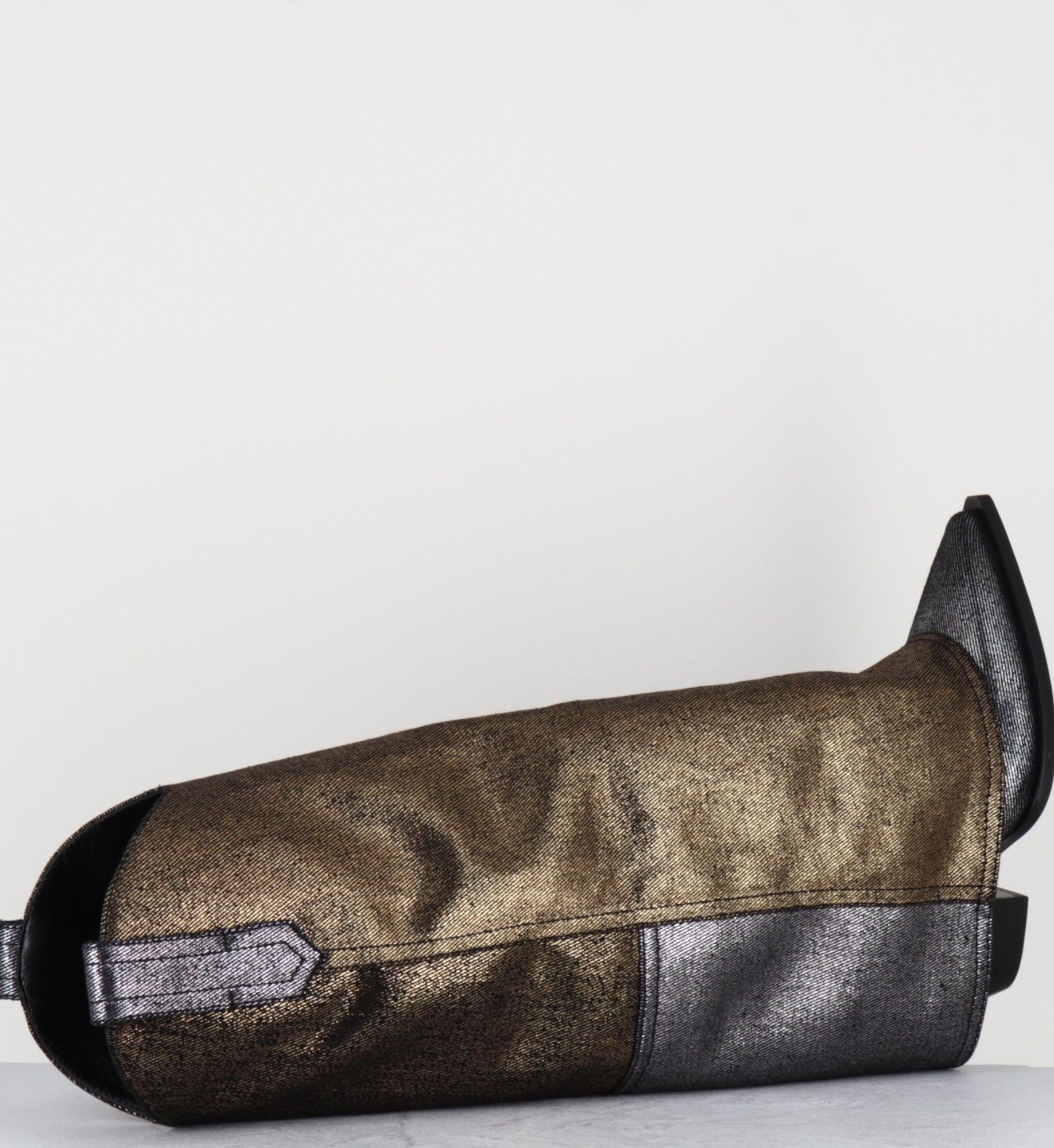 E3869-T RIC SILVER GOLD