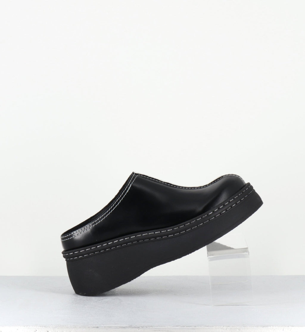 MEGO BLACK MULES