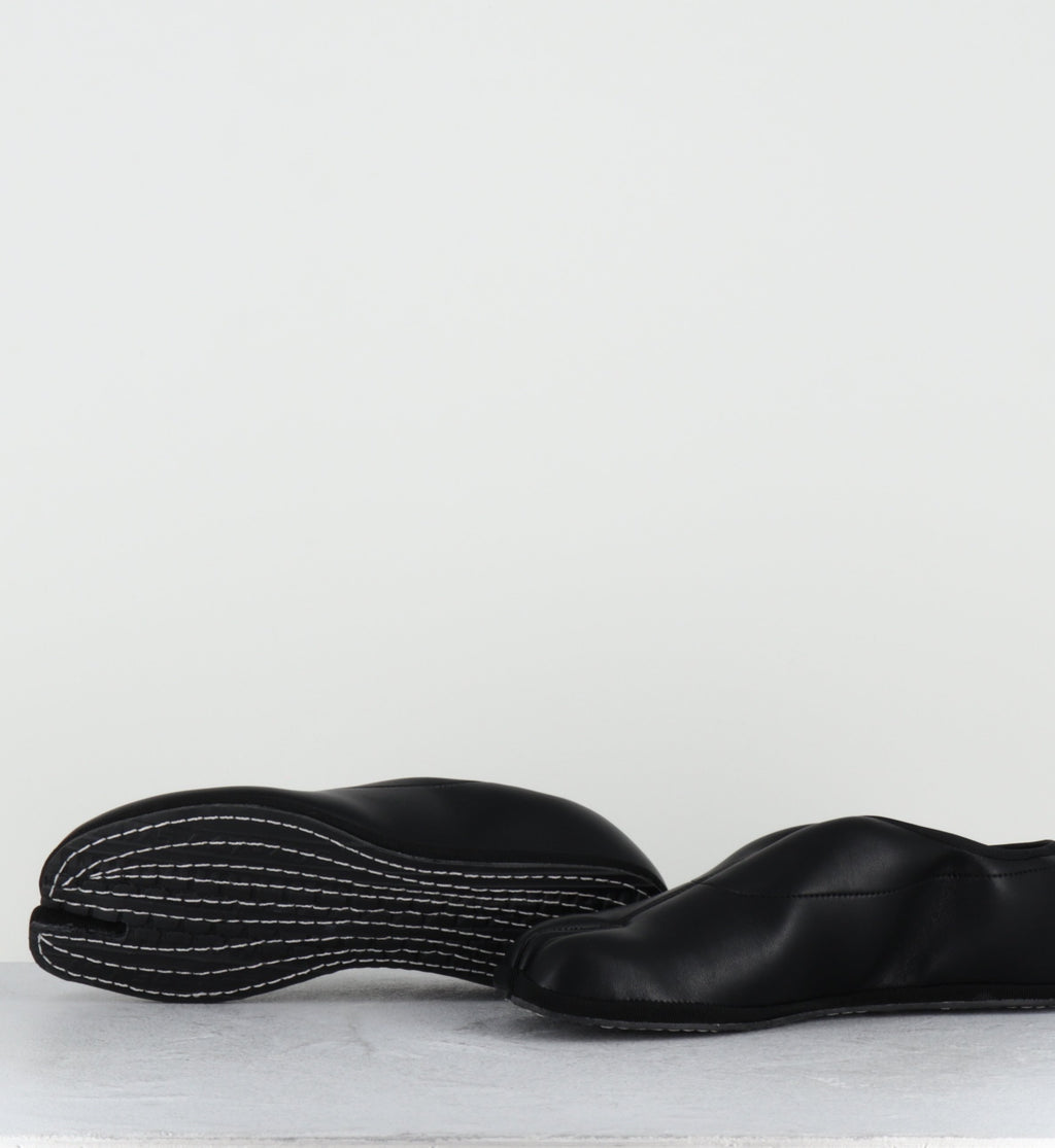 TABI MOC NAPPA BLACK