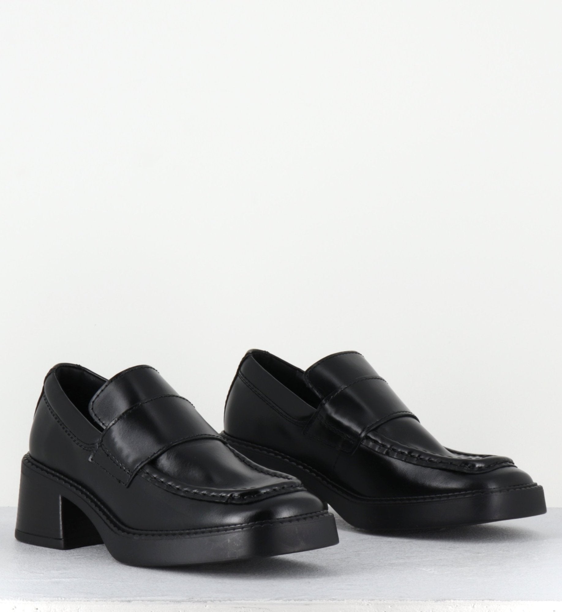 KARINA BLACK LOAFERS