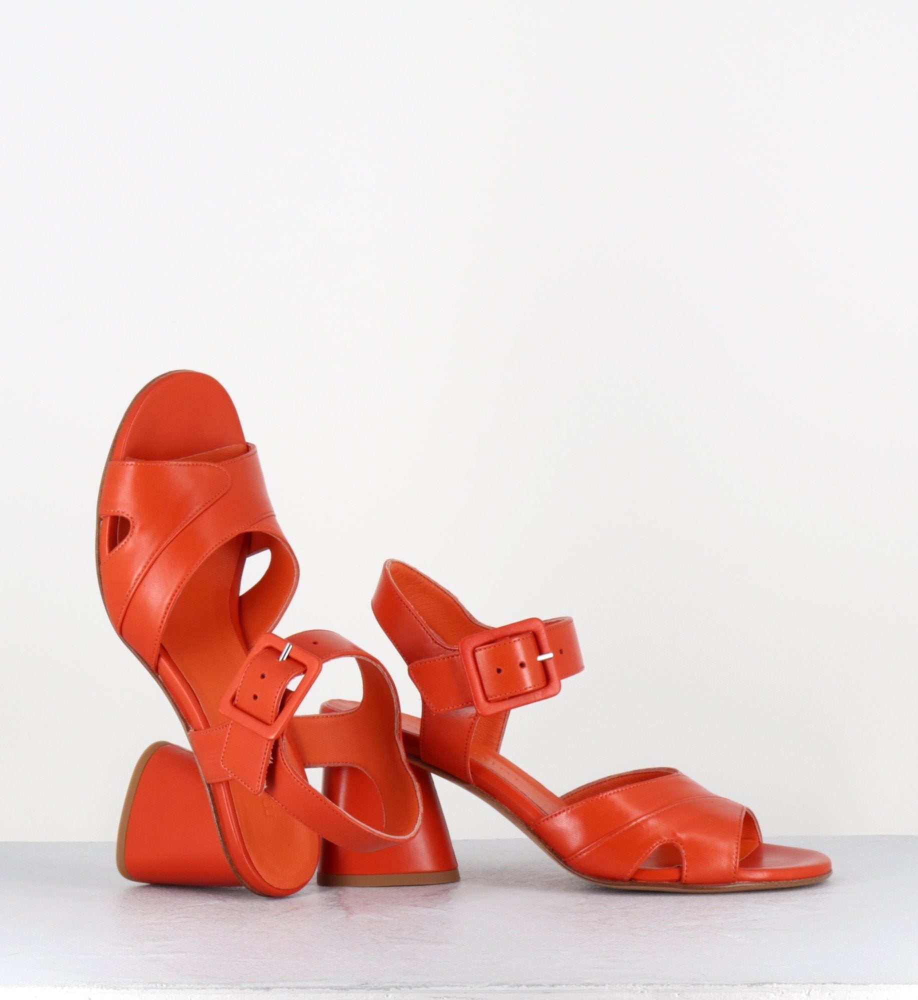 Sandales en cuir orange à talon géométrique - U344 SETA ORANGE