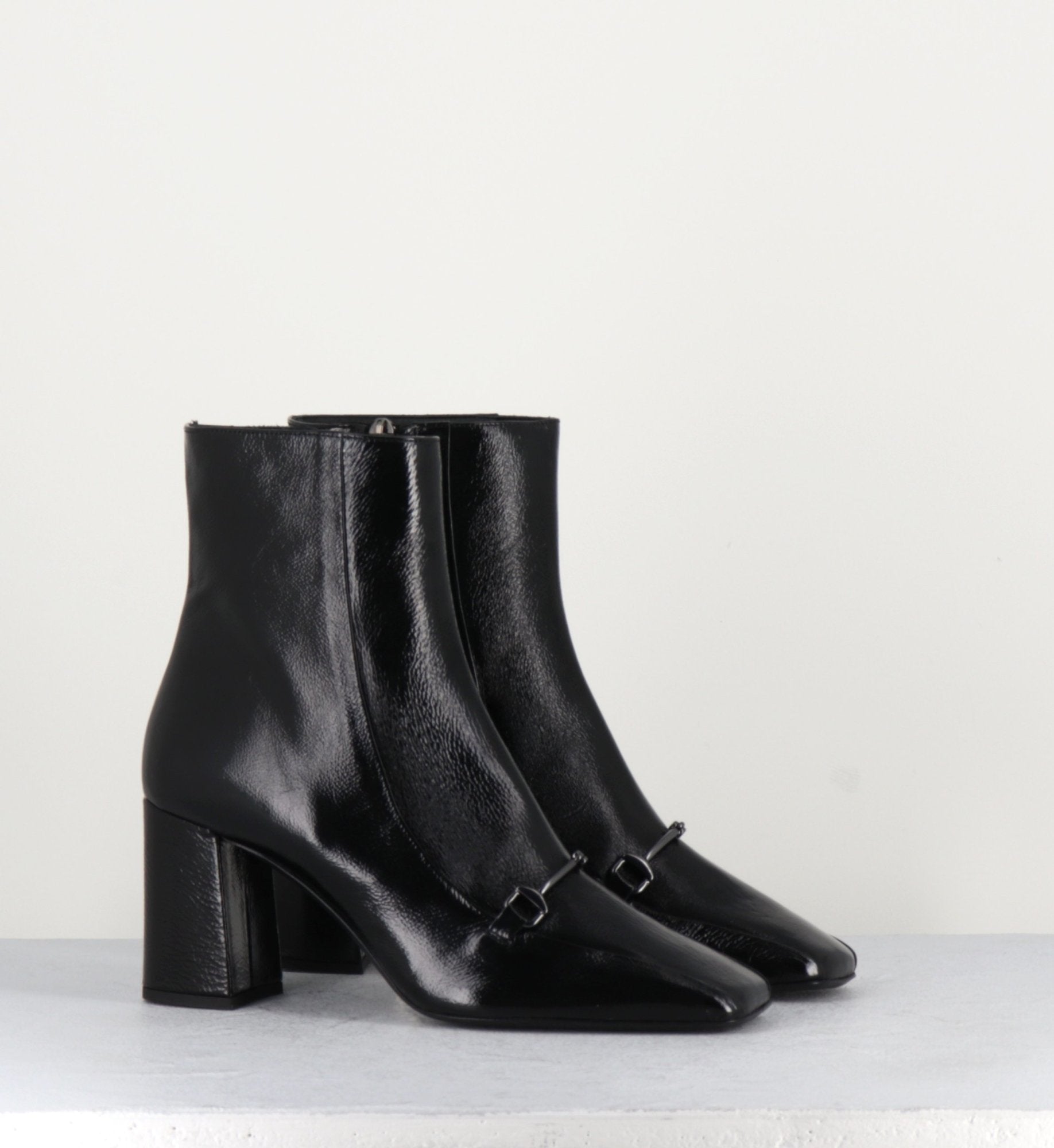 2537 FINISH NERO