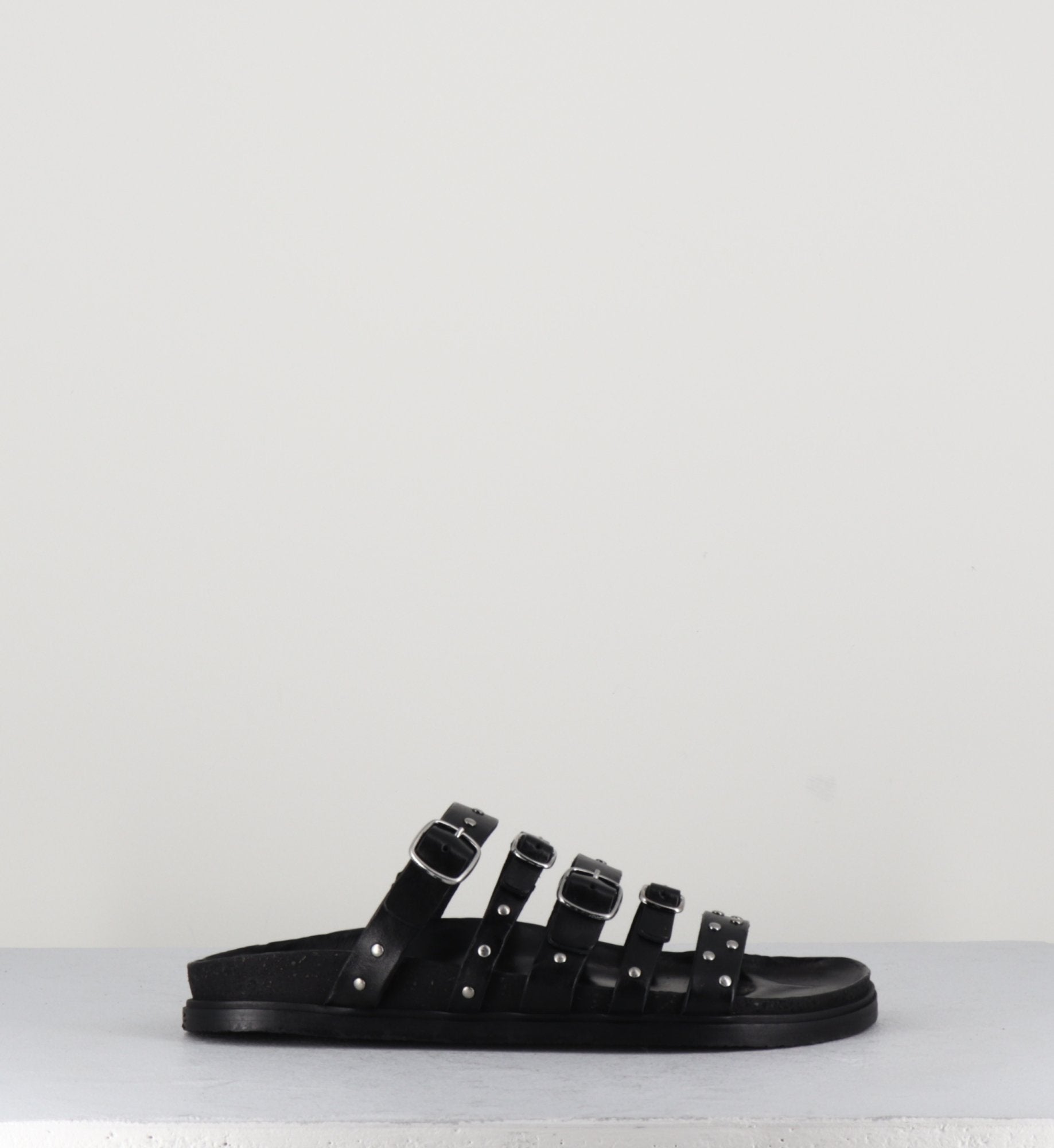 Sandales plates en cuir noir multi-brides à clous - 68750 NERO