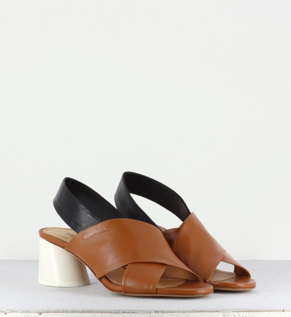 Sandales à petit talon architectural - Ayko05 caramel