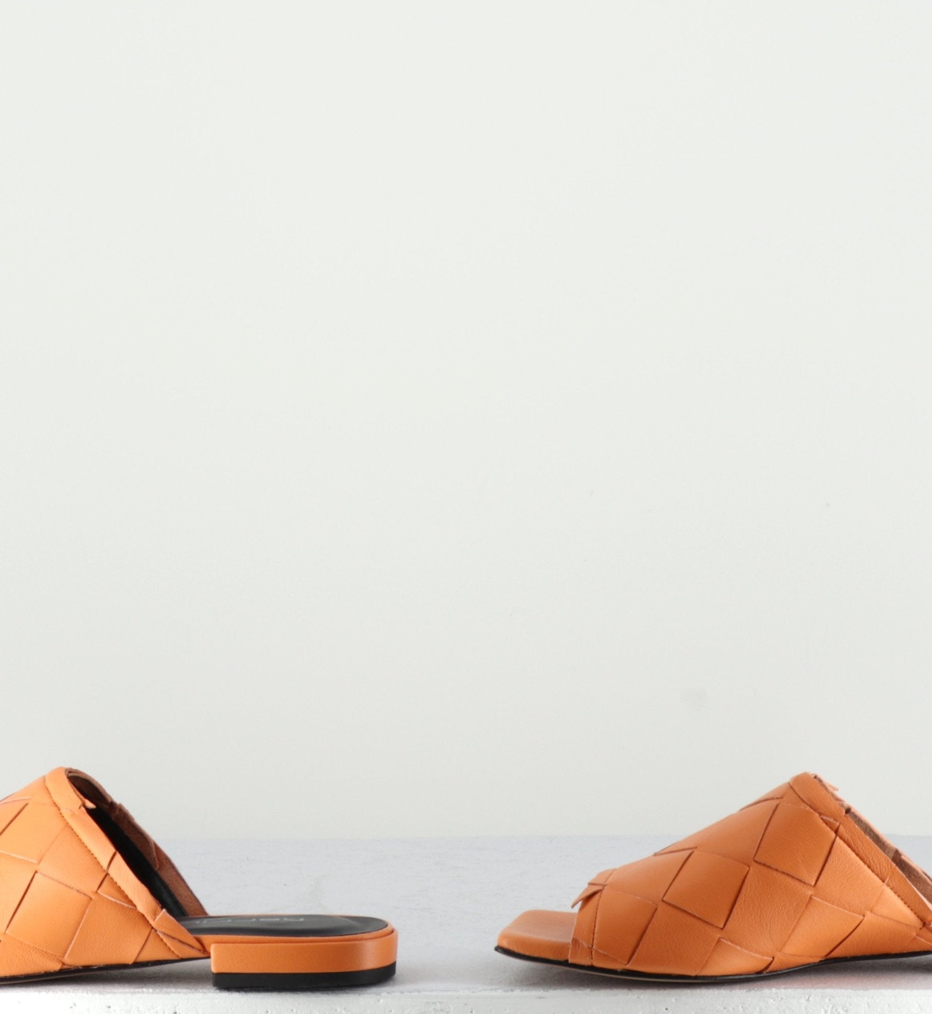 21KGU46 MANGO