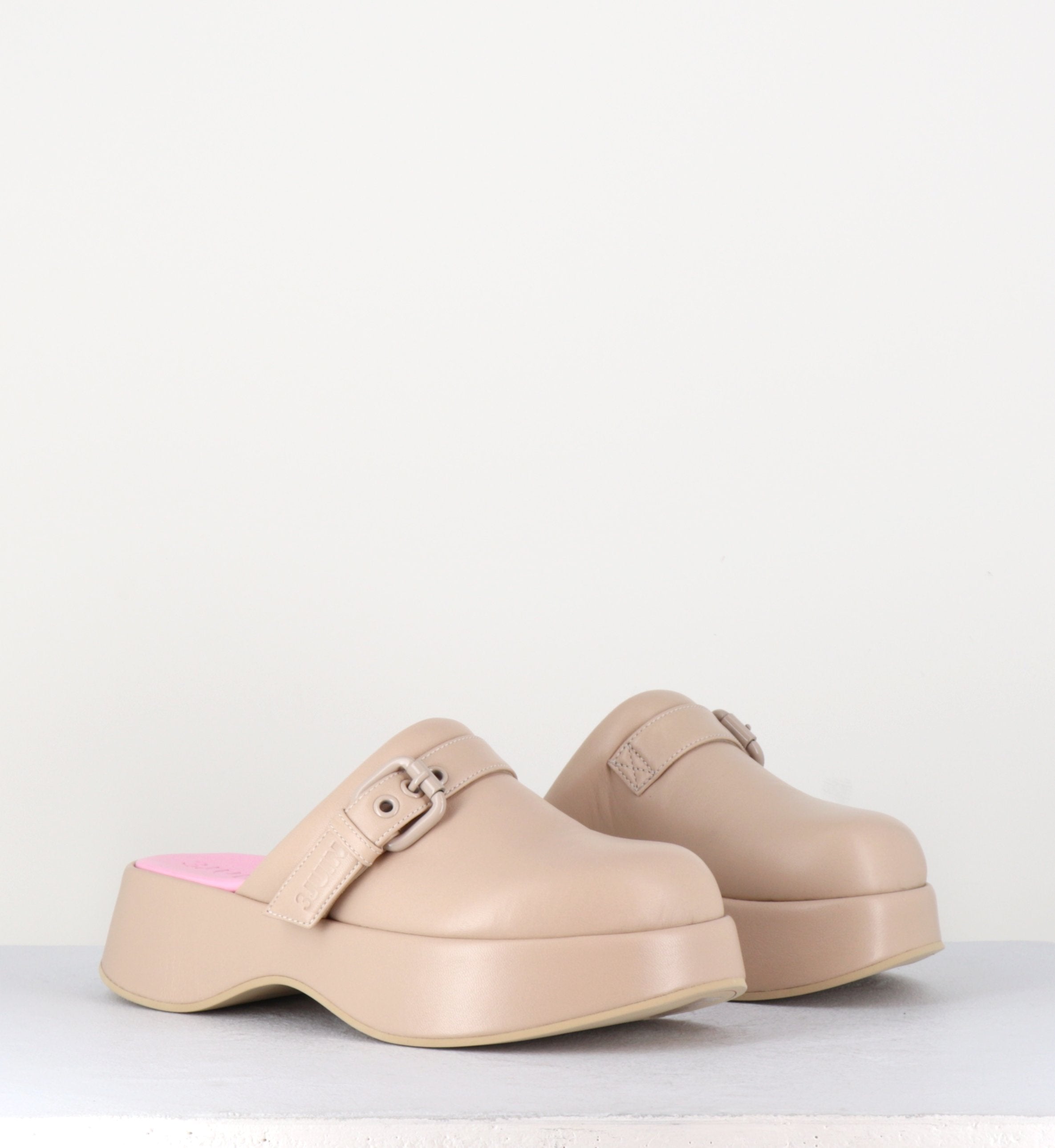 Sabot en cuir beige - LIPARI CHAT SAHARA