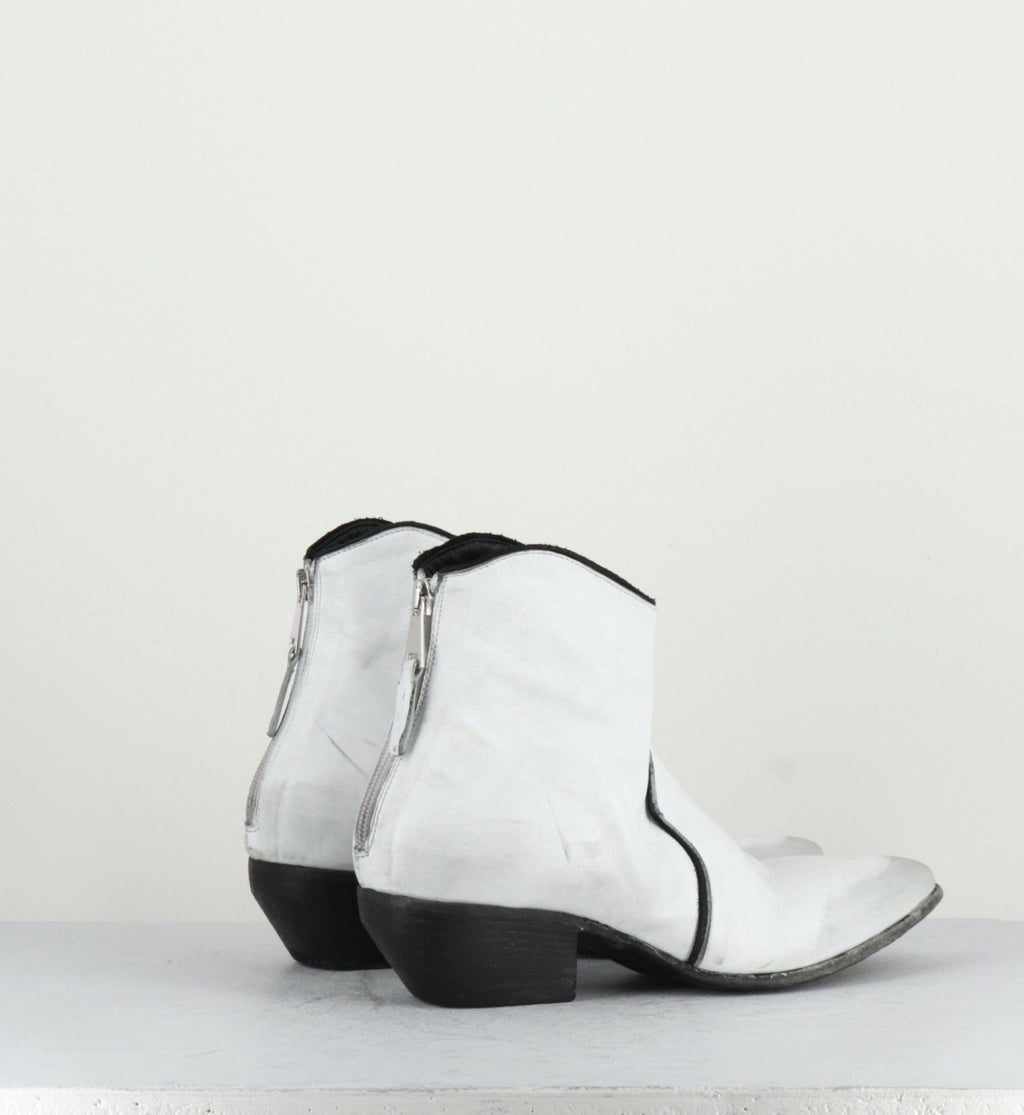 E1571 NERO ICE