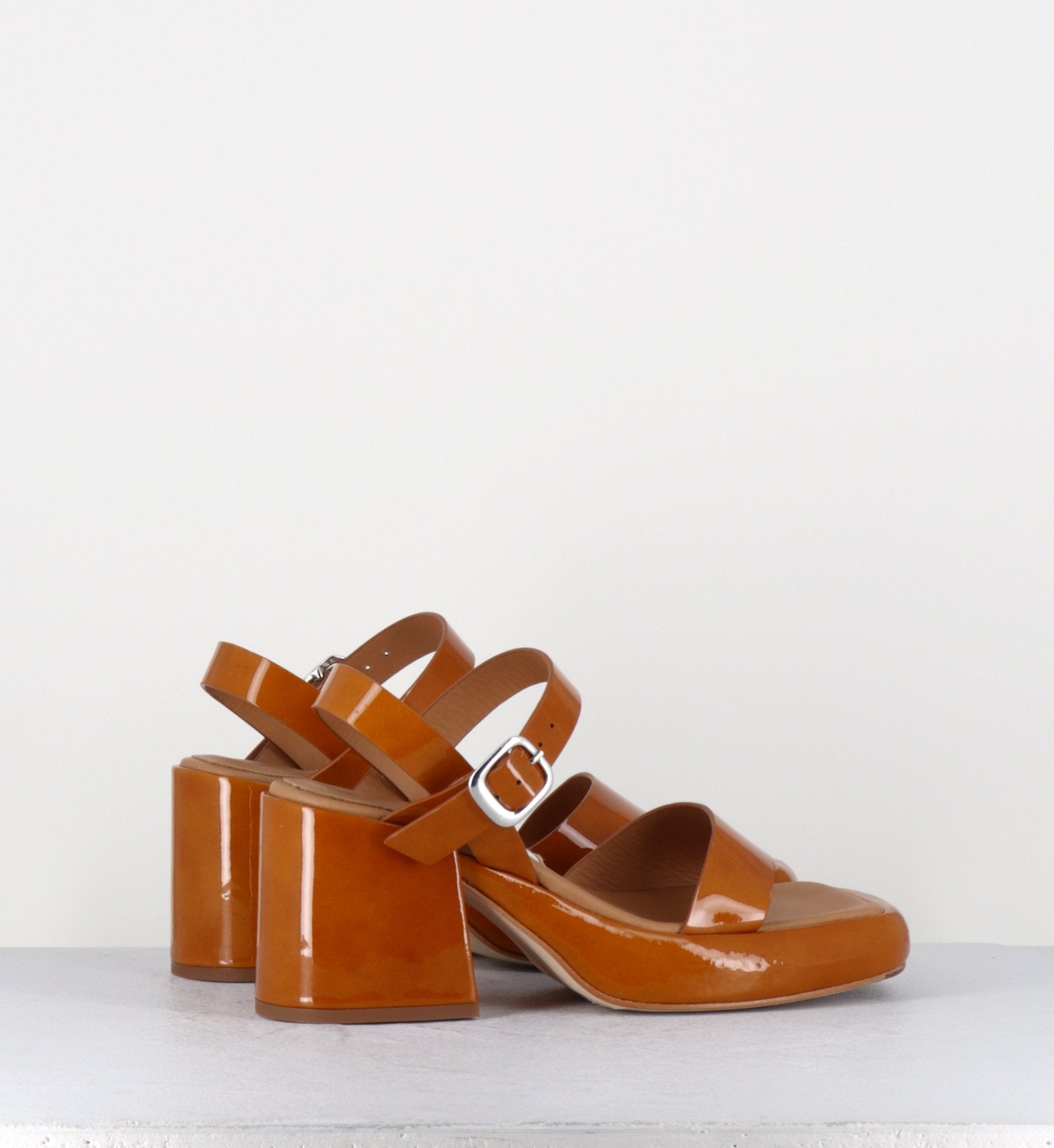 BEVERLY CAMEL SANDALS