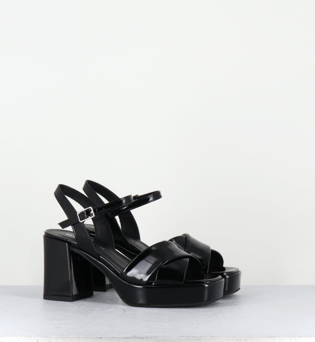 FEDA24 VERNICE NERO