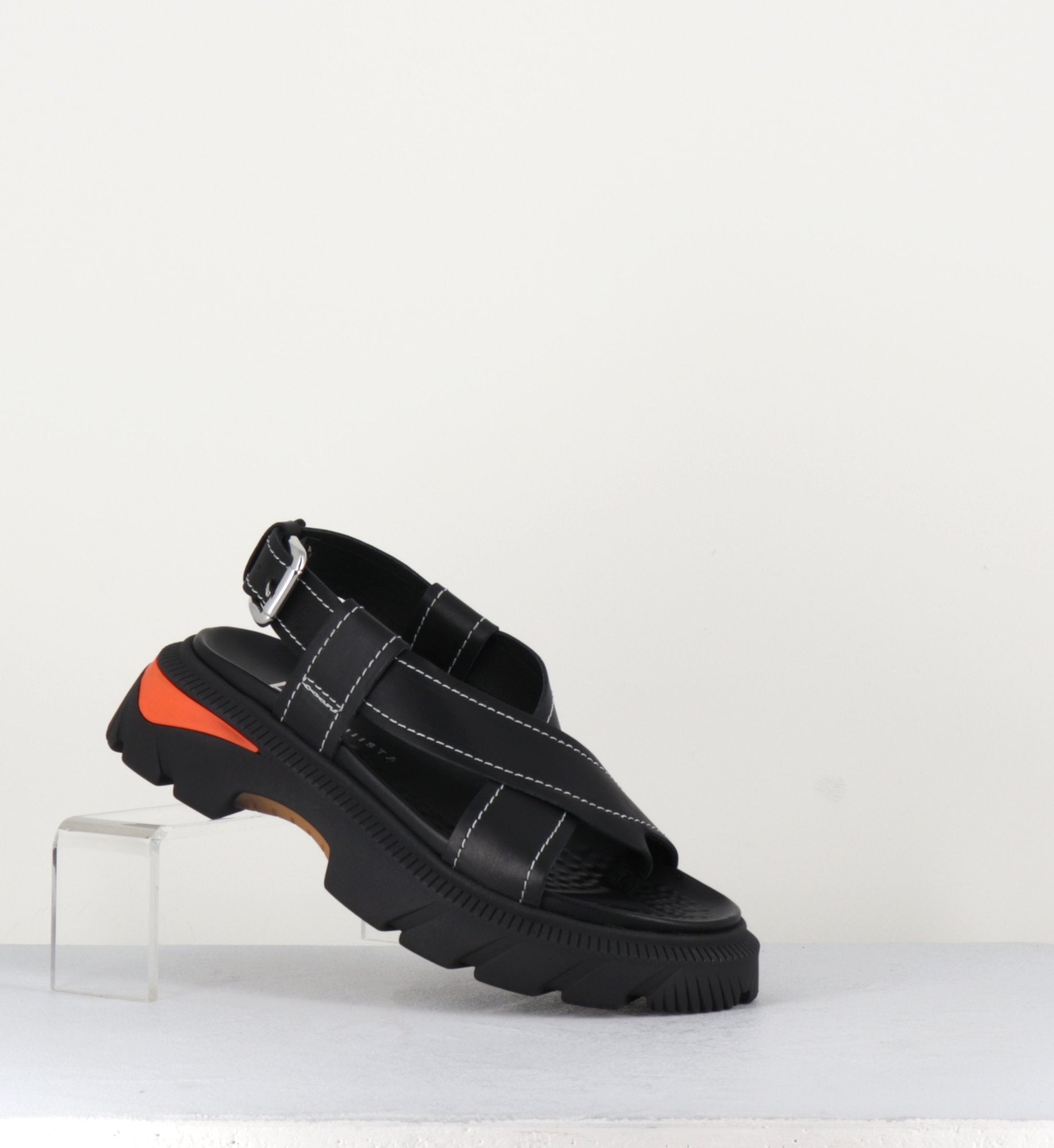 Sandales en cuir noir à lanières croisées - KRISHA BLACK