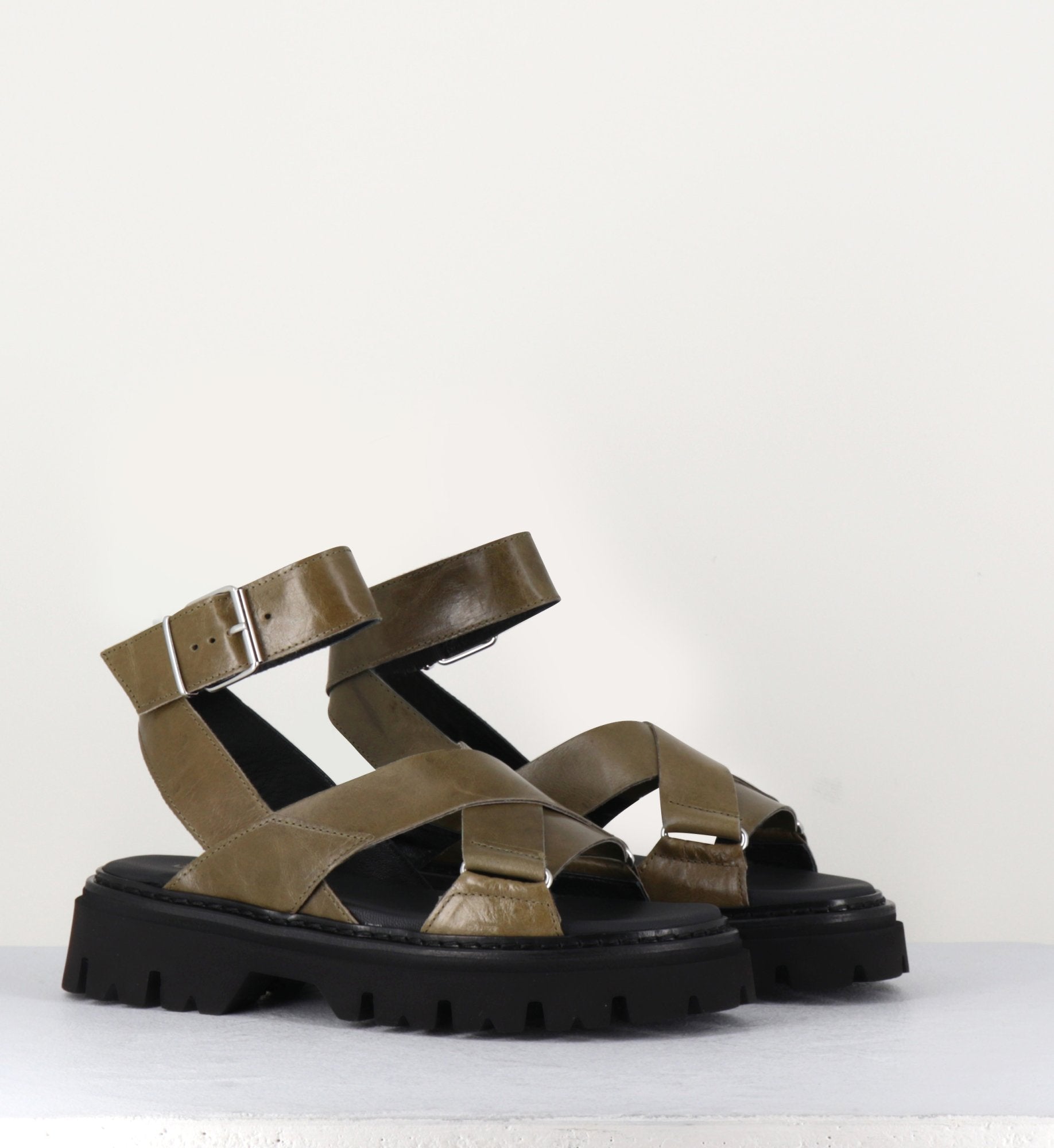 Sandales semelle épaisse en cuir khaki - PE7455 MILITARE