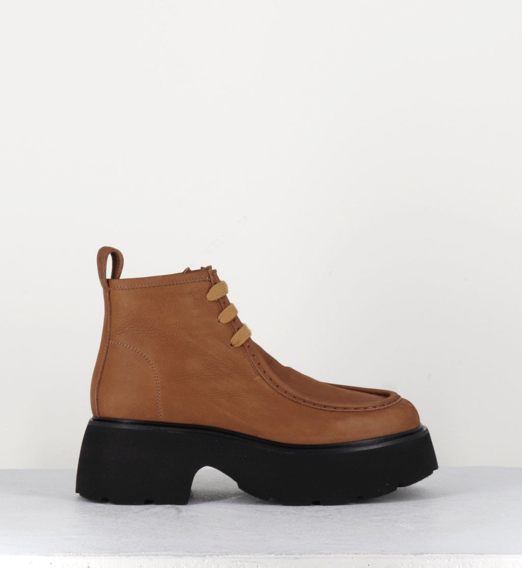 A78NP NABUCK COGNAC