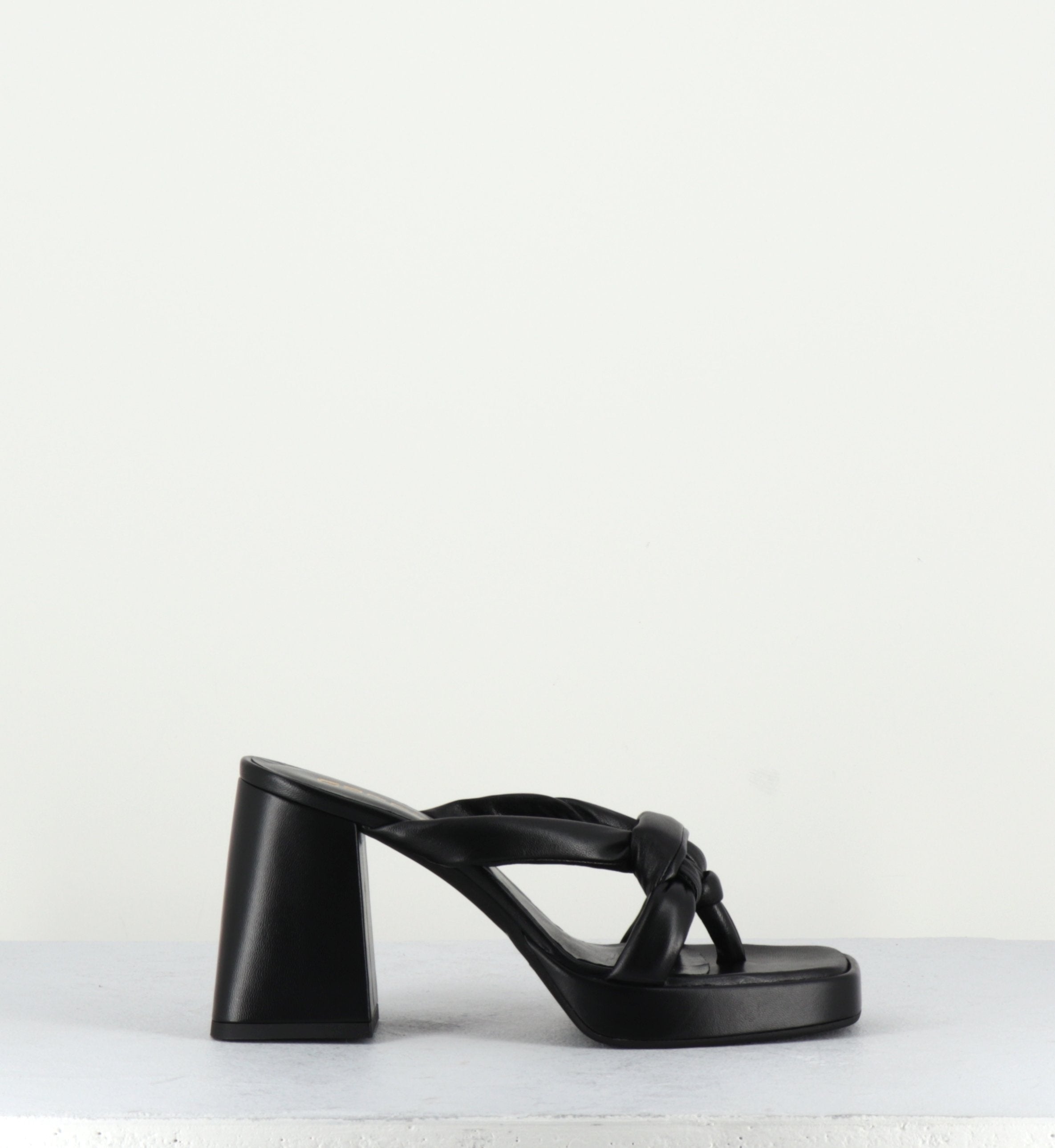 YEL3209 BLACK