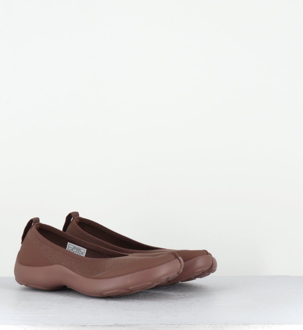 TABI BALLERINA CHOCOLATE