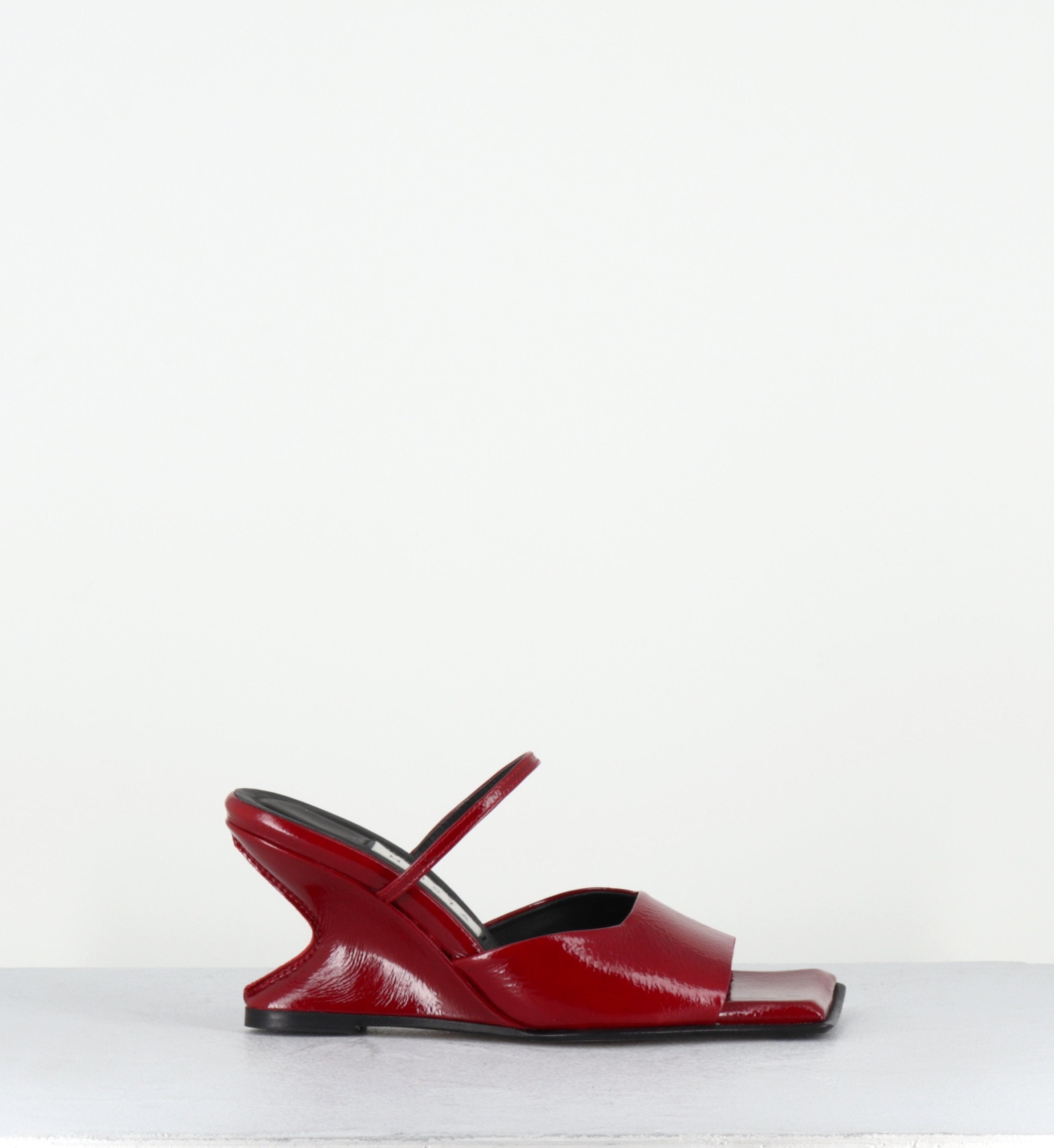 EGLE DARK RED SANDAL
