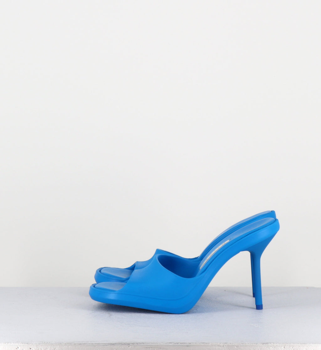 IDA BLUE SANDALS
