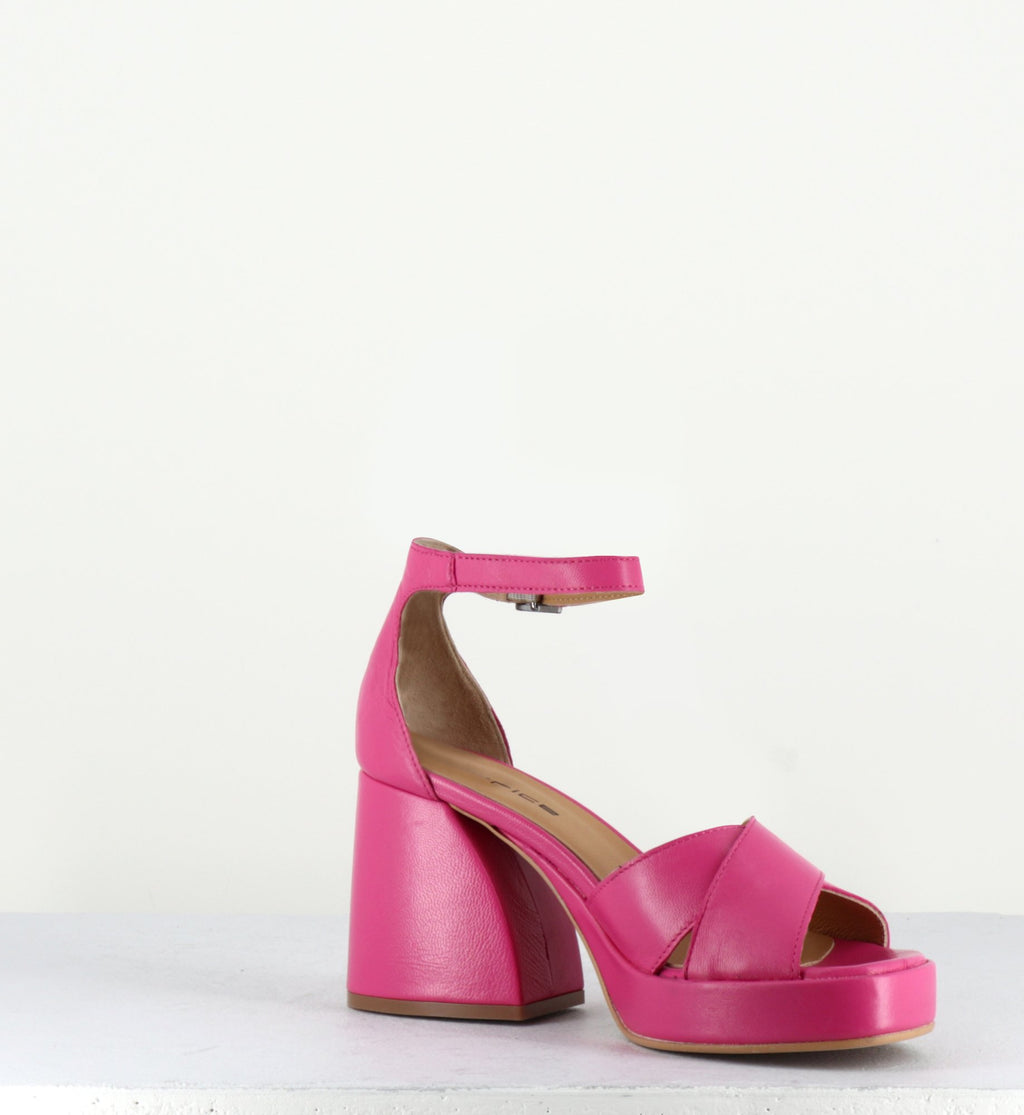 Sandales à plateformes en cuir rose - CLAUDIA FUXIA
