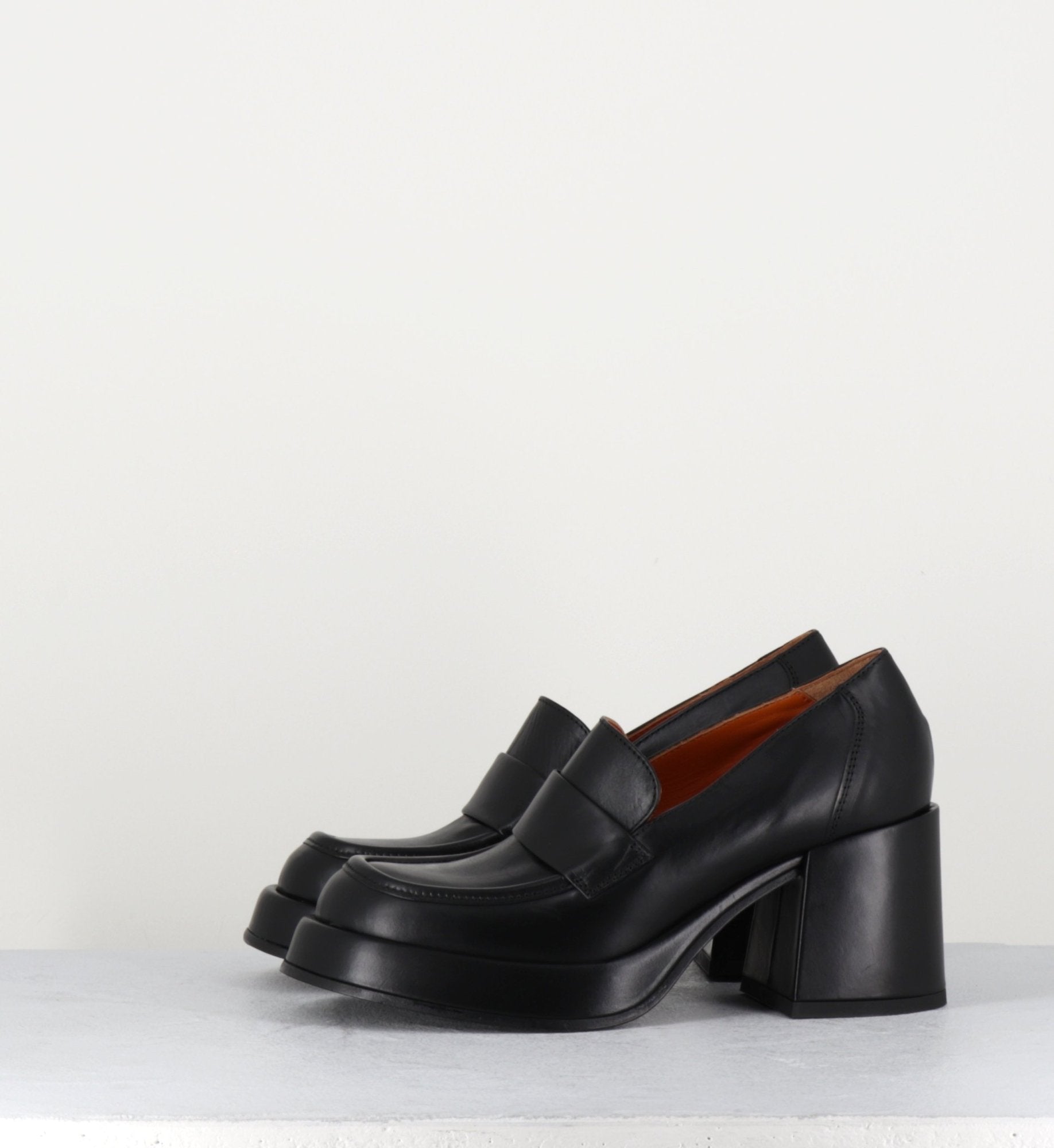 MEDA NERO