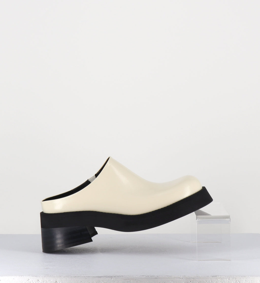 ODILE BEIGE MULES