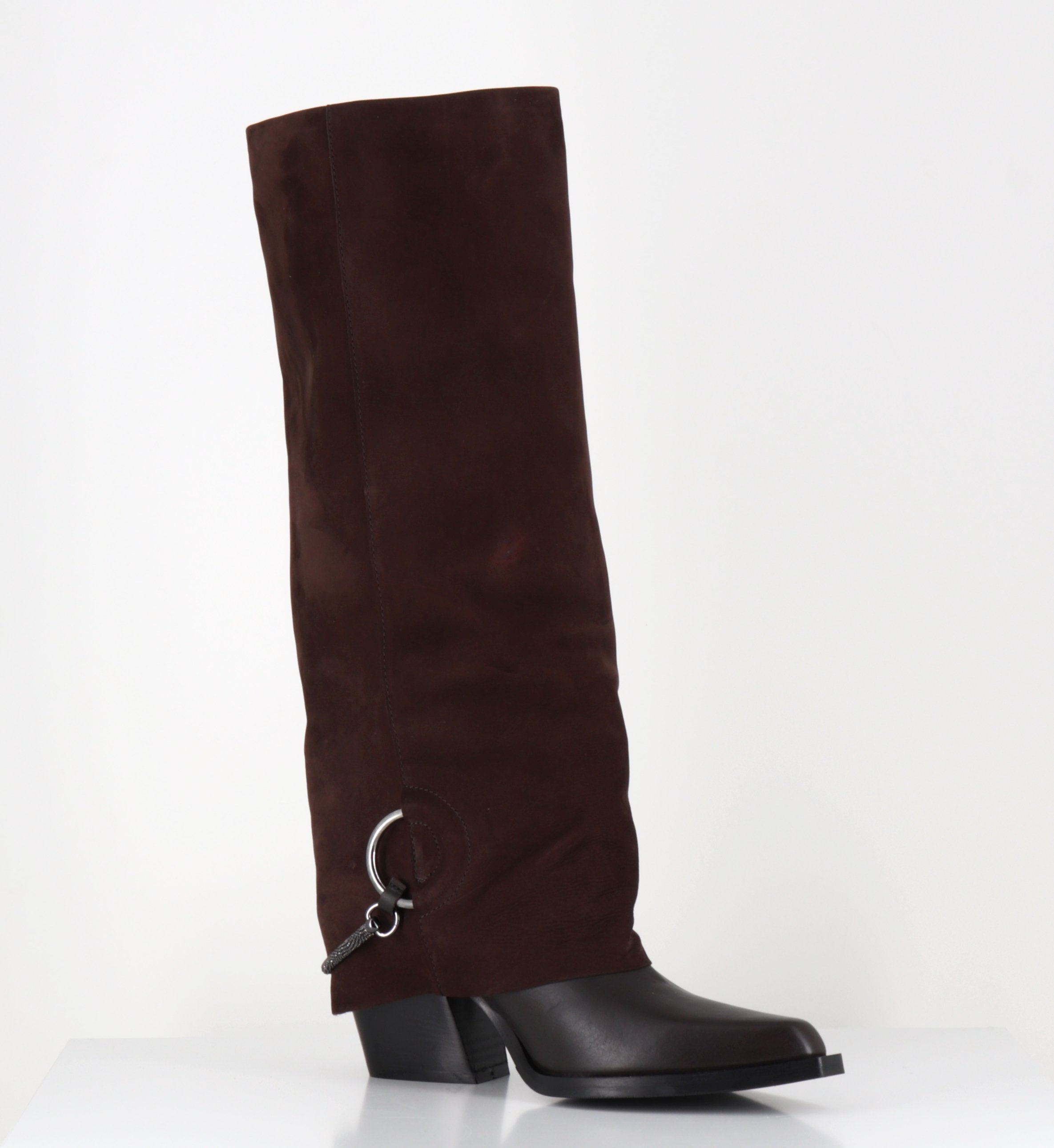 DEBY25 KOMBAT T MORO