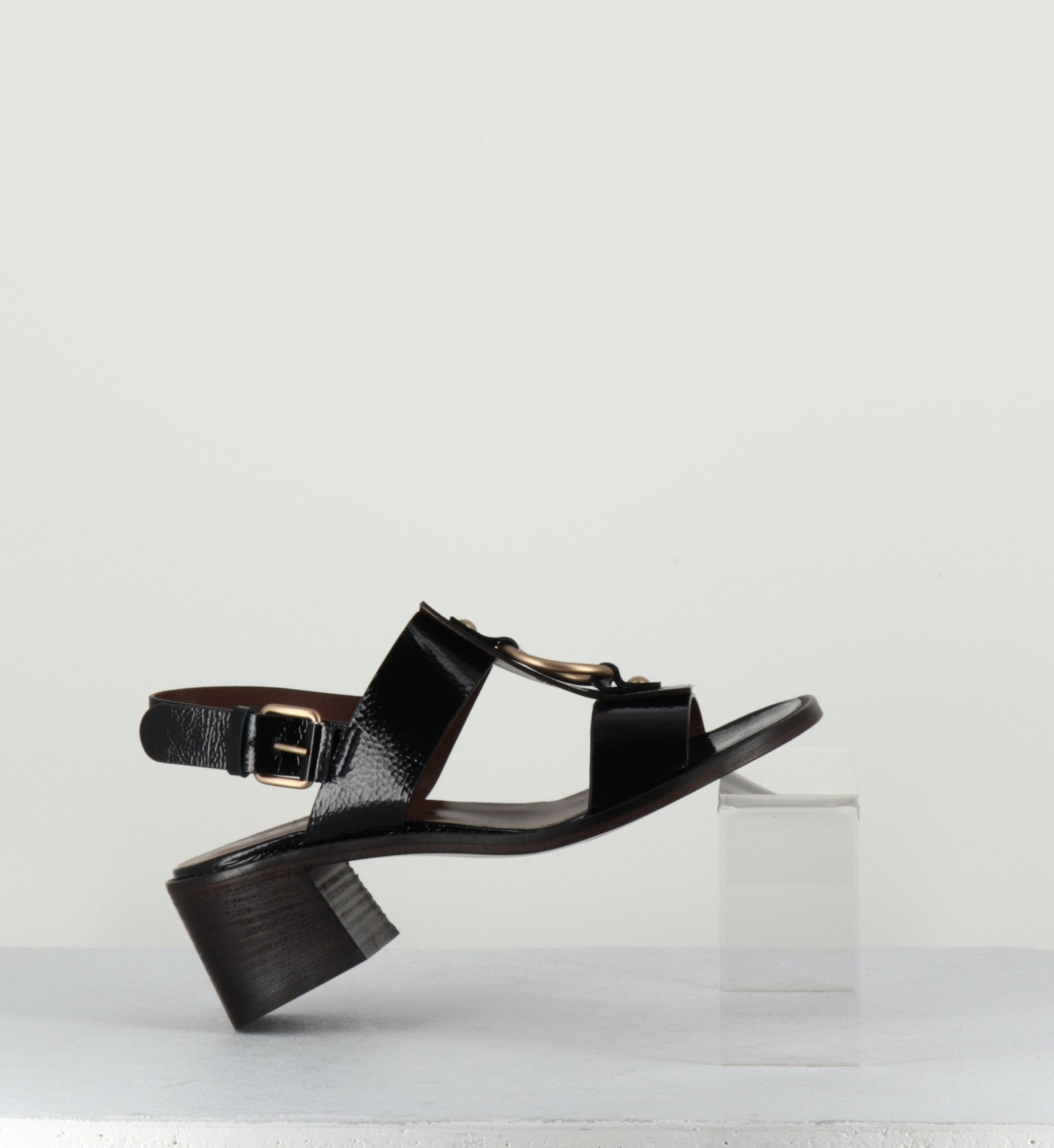 PE21004 NERO