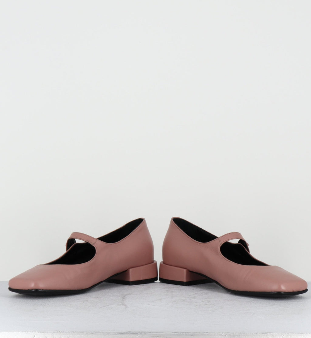 JANE NATURAL COWHIDE