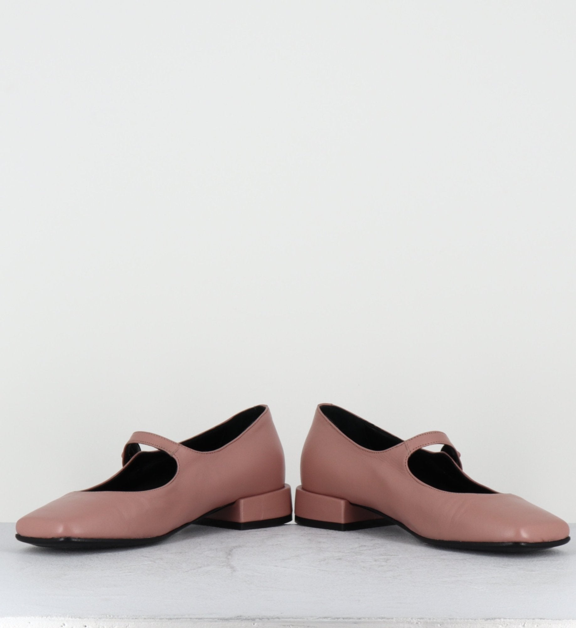 JANE NATURAL COWHIDE