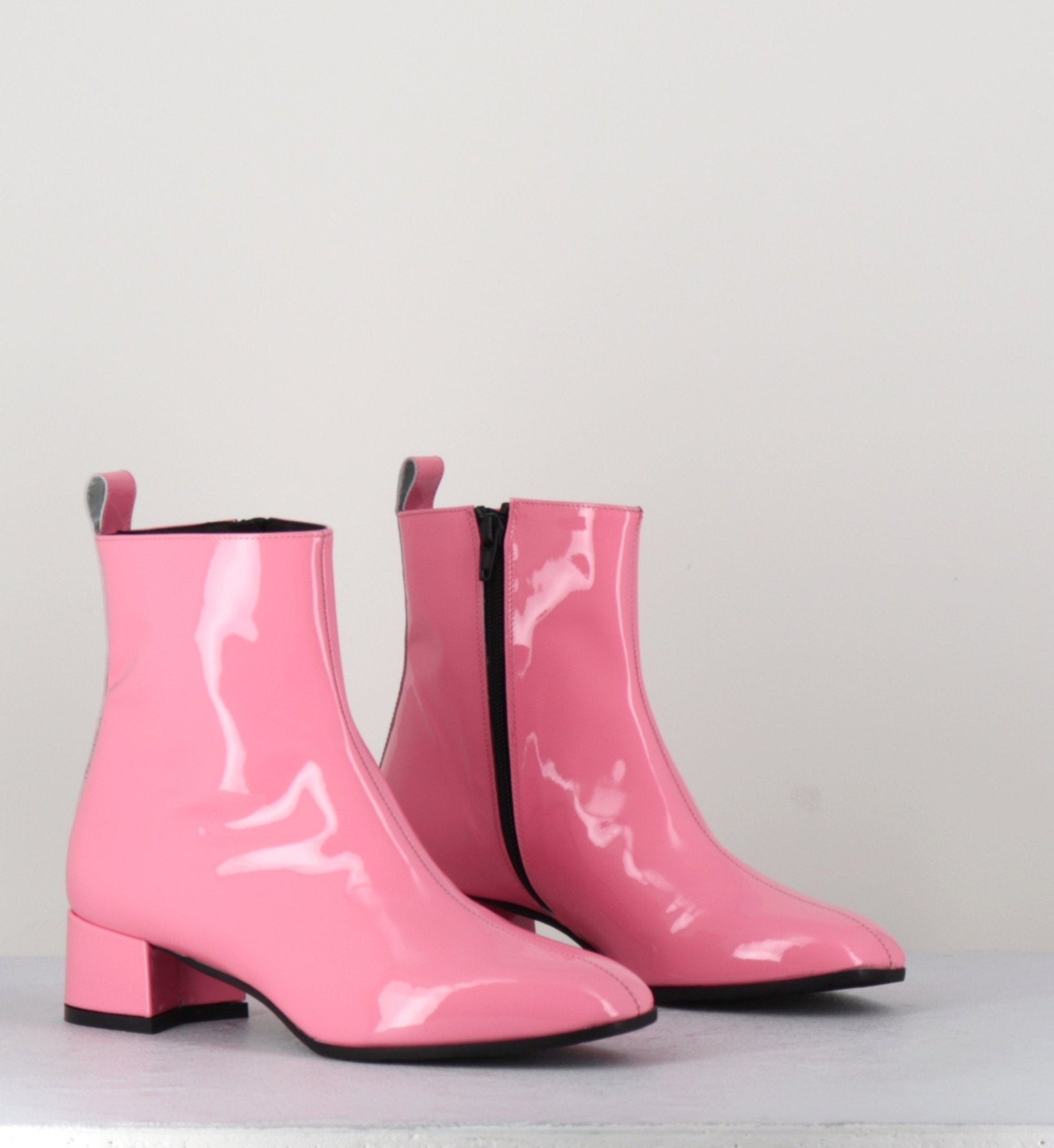 Boots 60s en cuir vernis rose - JANE VERNICE PINK