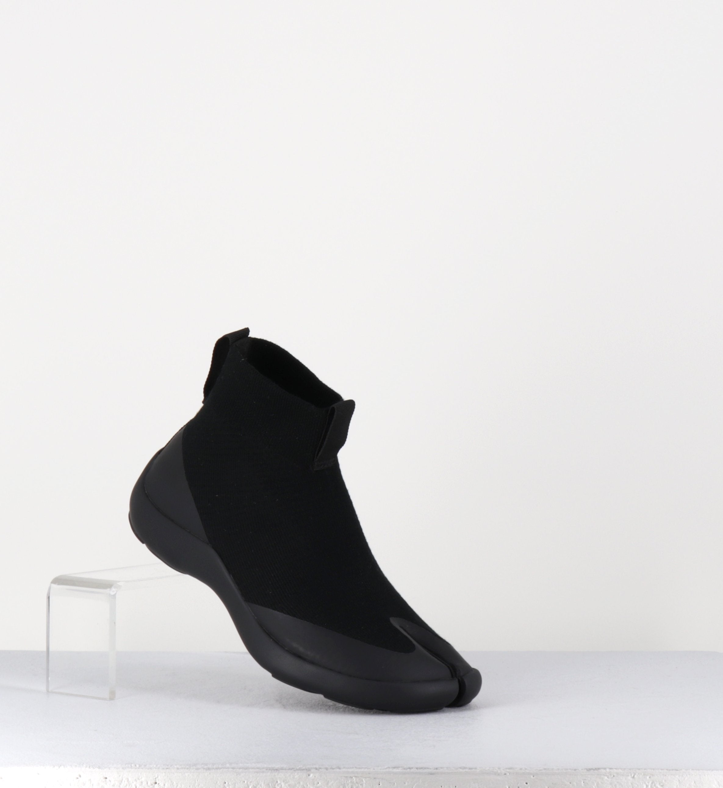 TABI HIGHTOP BLACK