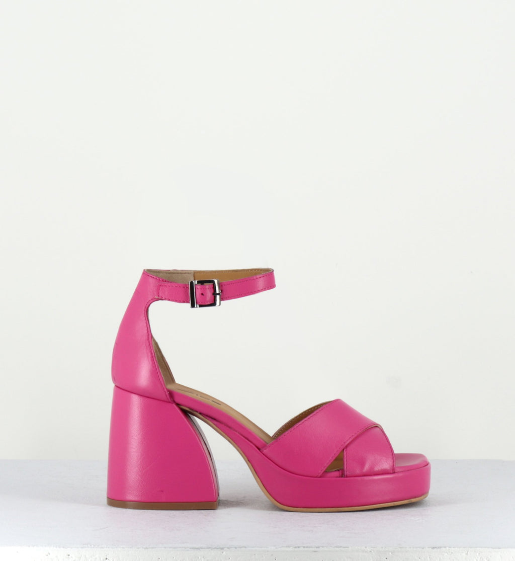 Sandales à plateformes en cuir rose - CLAUDIA FUXIA